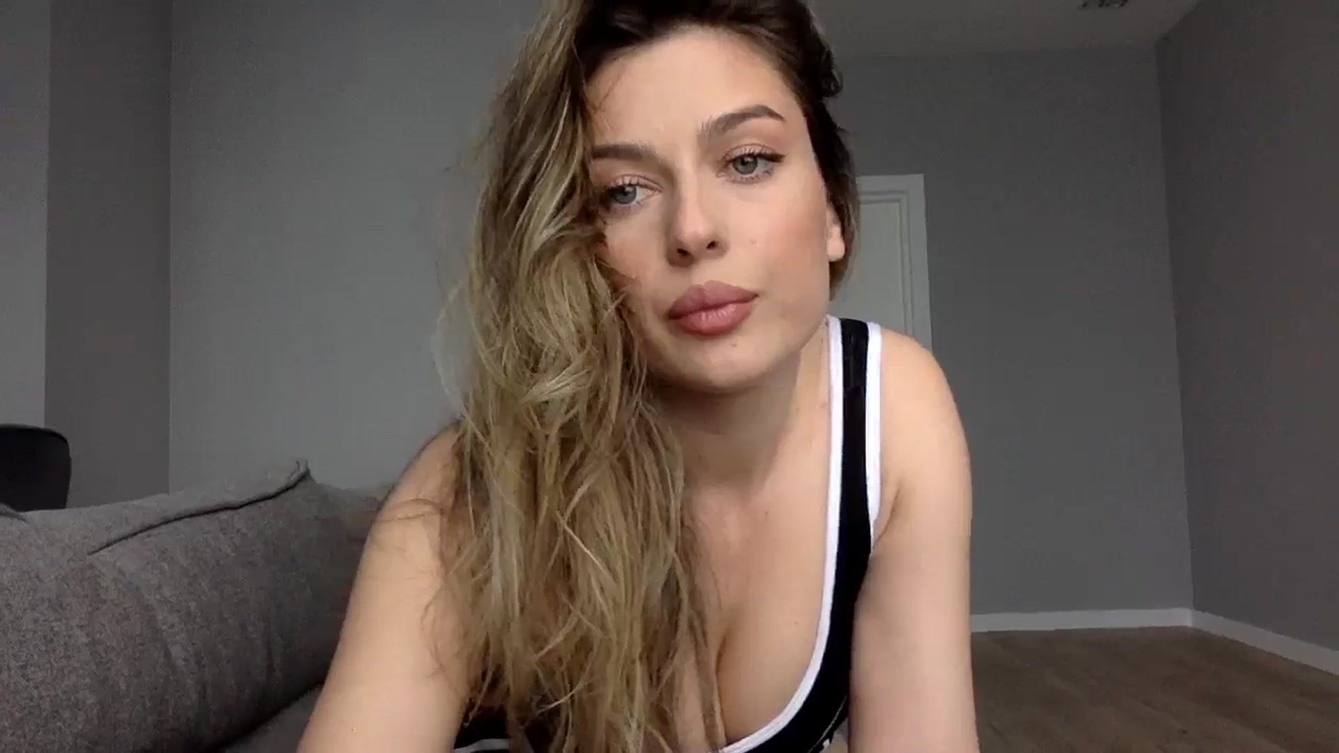 Gallery image thumbnail from SindiMoon's myfreecams stream on, 09/11/2024, 11:42 image 9 of 20