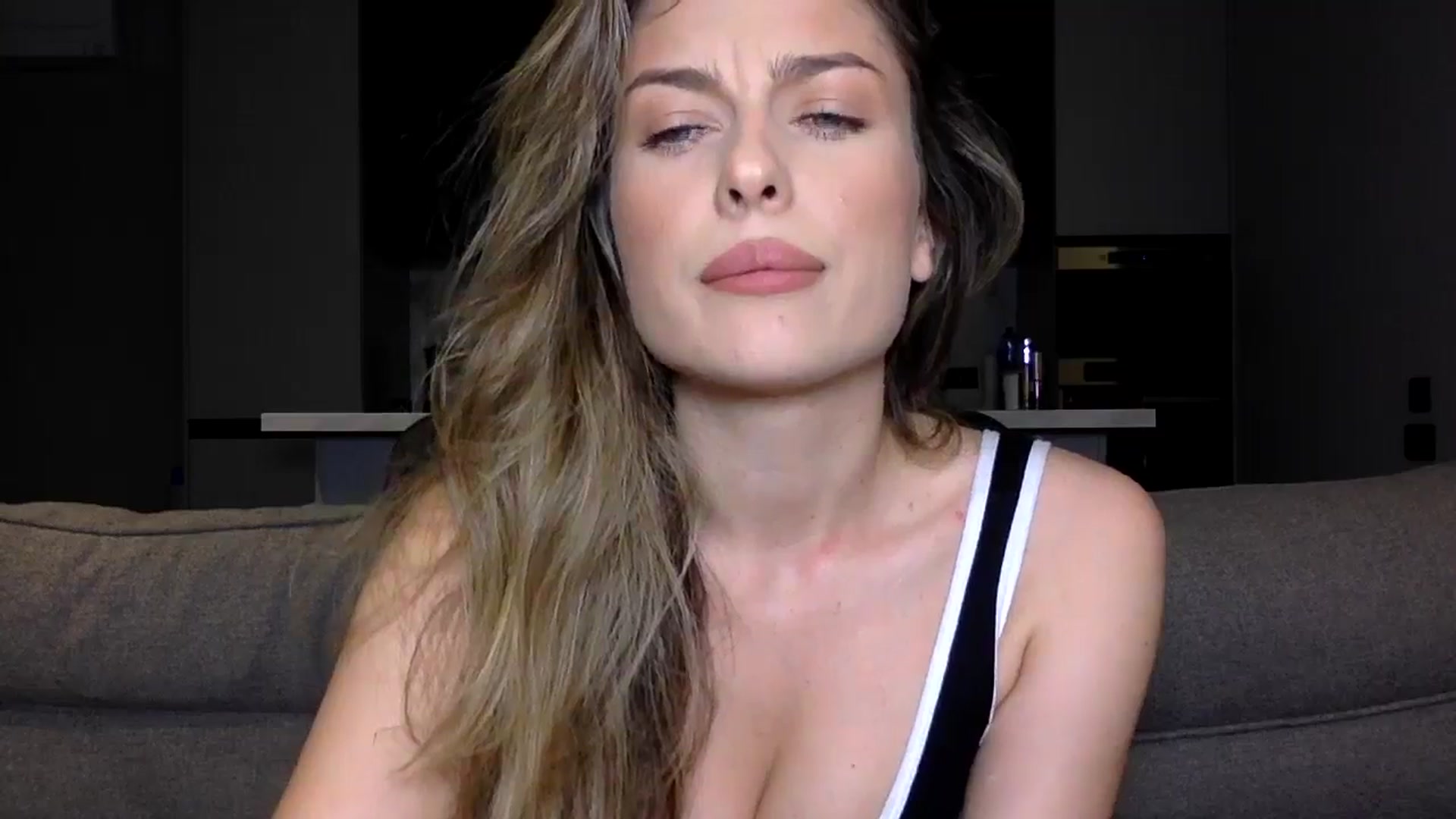 Gallery image thumbnail from SindiMoon's myfreecams stream on, 09/12/2024, 20:53 image 7 of 20