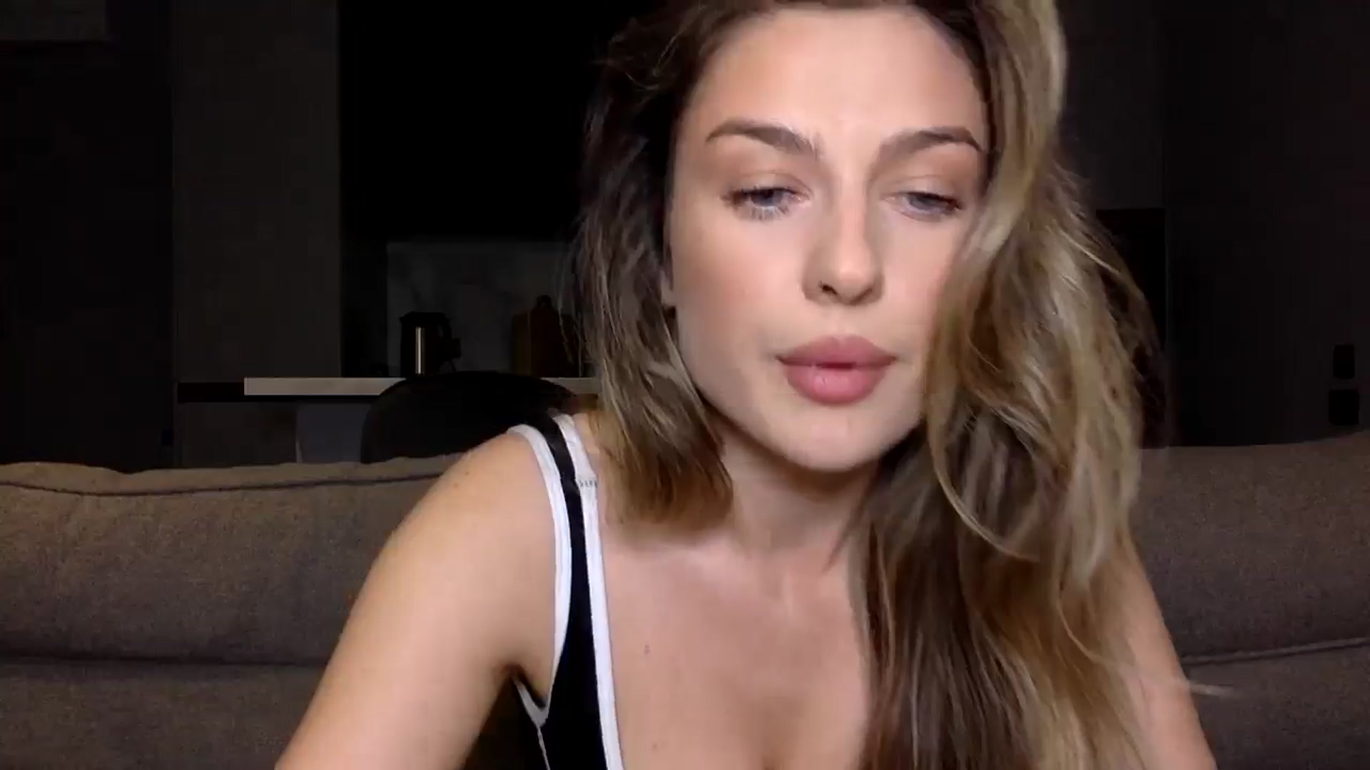 Gallery image thumbnail from SindiMoon's myfreecams stream on, 09/12/2024, 20:53 image 16 of 20