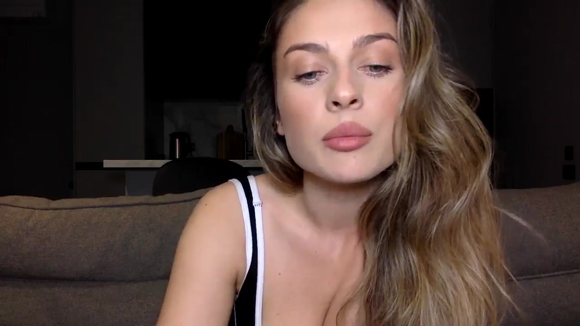 Gallery image thumbnail from SindiMoon's myfreecams stream on, 09/12/2024, 20:53 image 14 of 20
