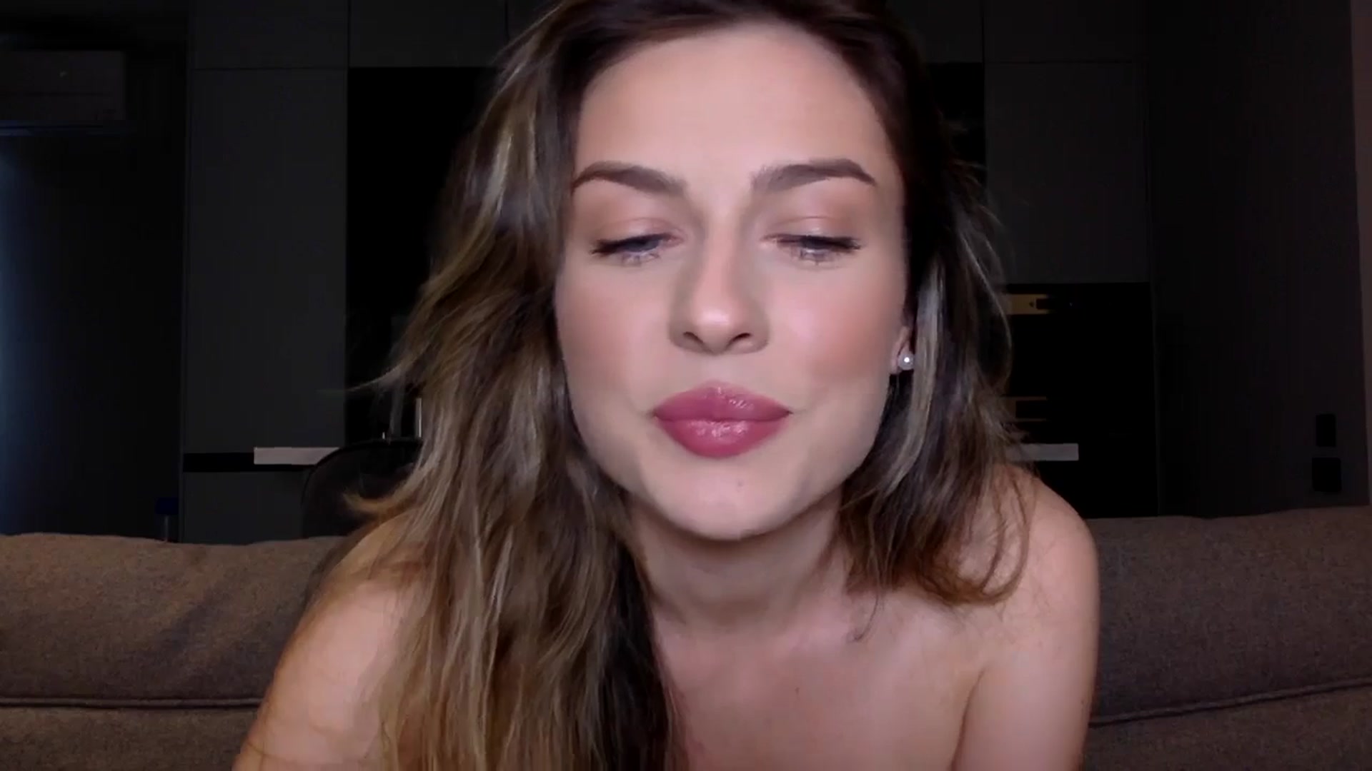 Gallery image thumbnail from SindiMoon's myfreecams stream on, 09/18/2024, 11:35 image 5 of 20