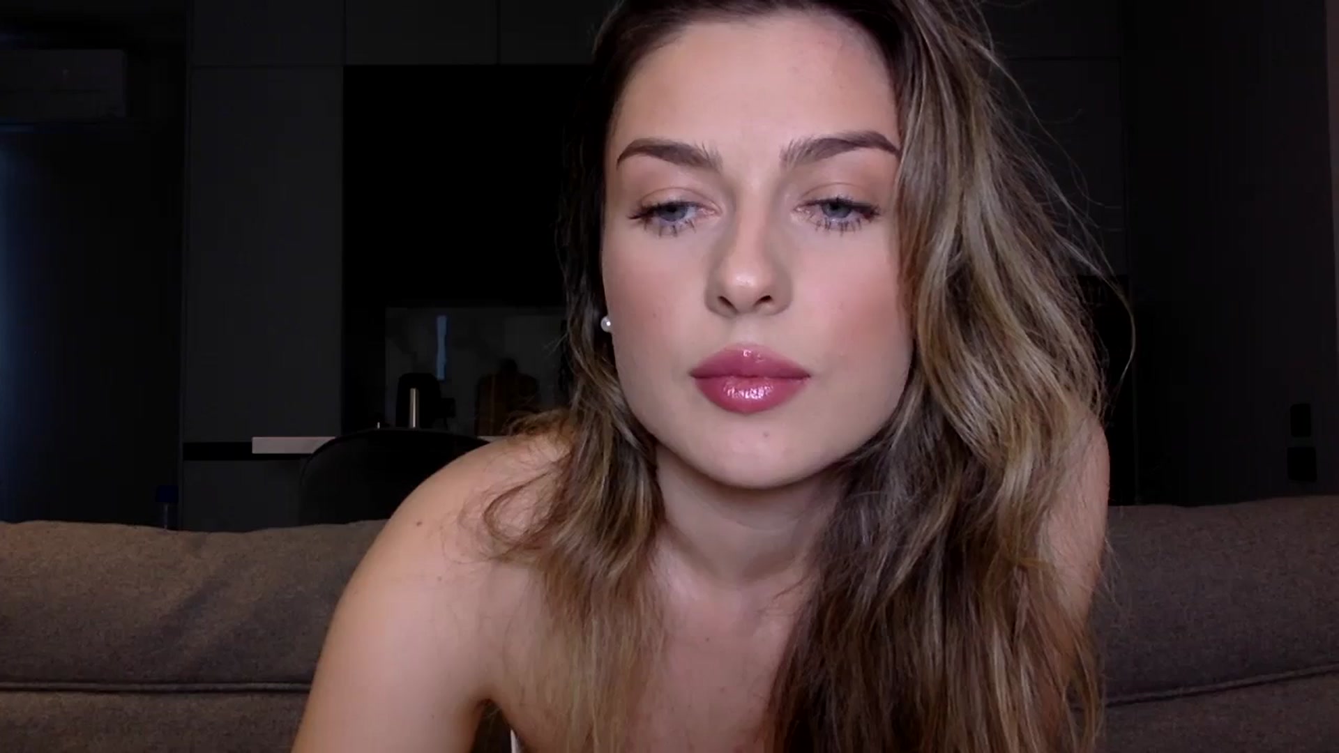Gallery image thumbnail from SindiMoon's myfreecams stream on, 09/18/2024, 11:35 image 2 of 20