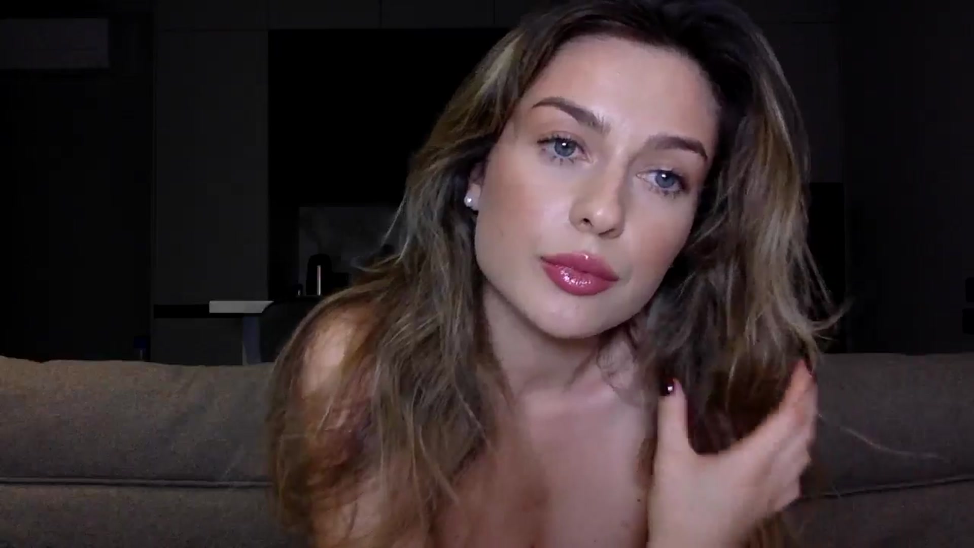 Gallery image thumbnail from SindiMoon's myfreecams stream on, 09/18/2024, 19:44 image 16 of 20