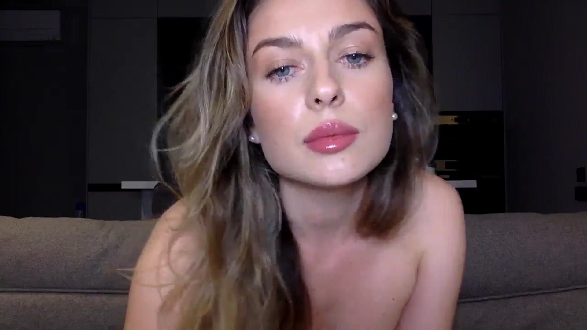 Gallery image thumbnail from SindiMoon's myfreecams stream on, 09/18/2024, 19:44 image 3 of 20