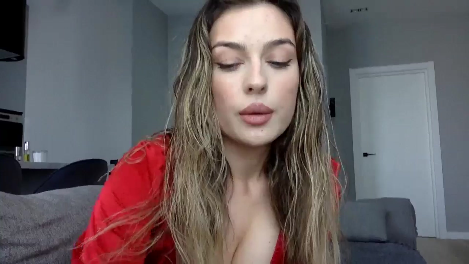 Gallery image thumbnail from SindiMoon's myfreecams stream on, 09/20/2024, 12:12 image 15 of 20