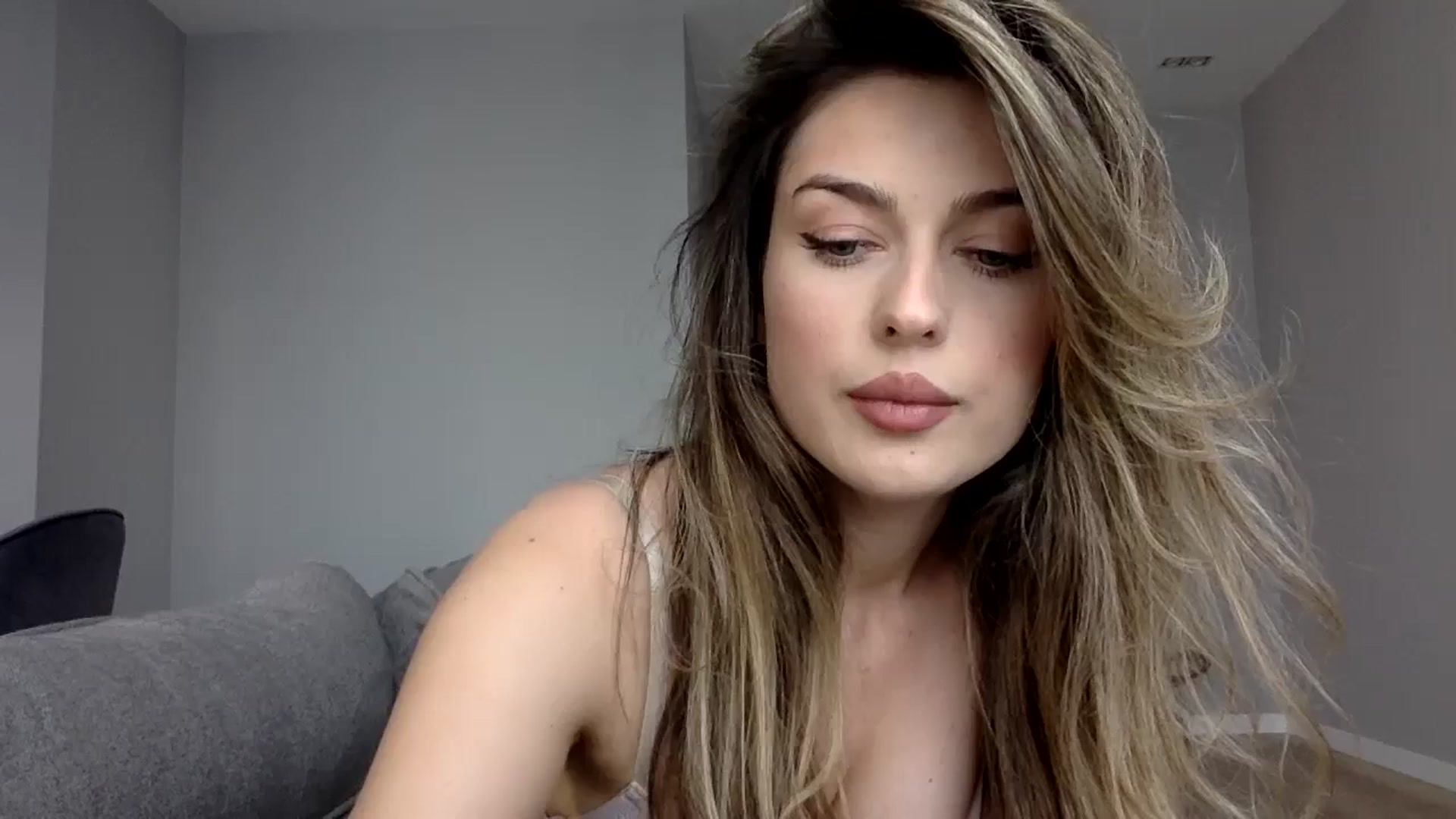 Gallery image thumbnail from SindiMoon's myfreecams stream on, 09/23/2024, 11:46 image 7 of 20