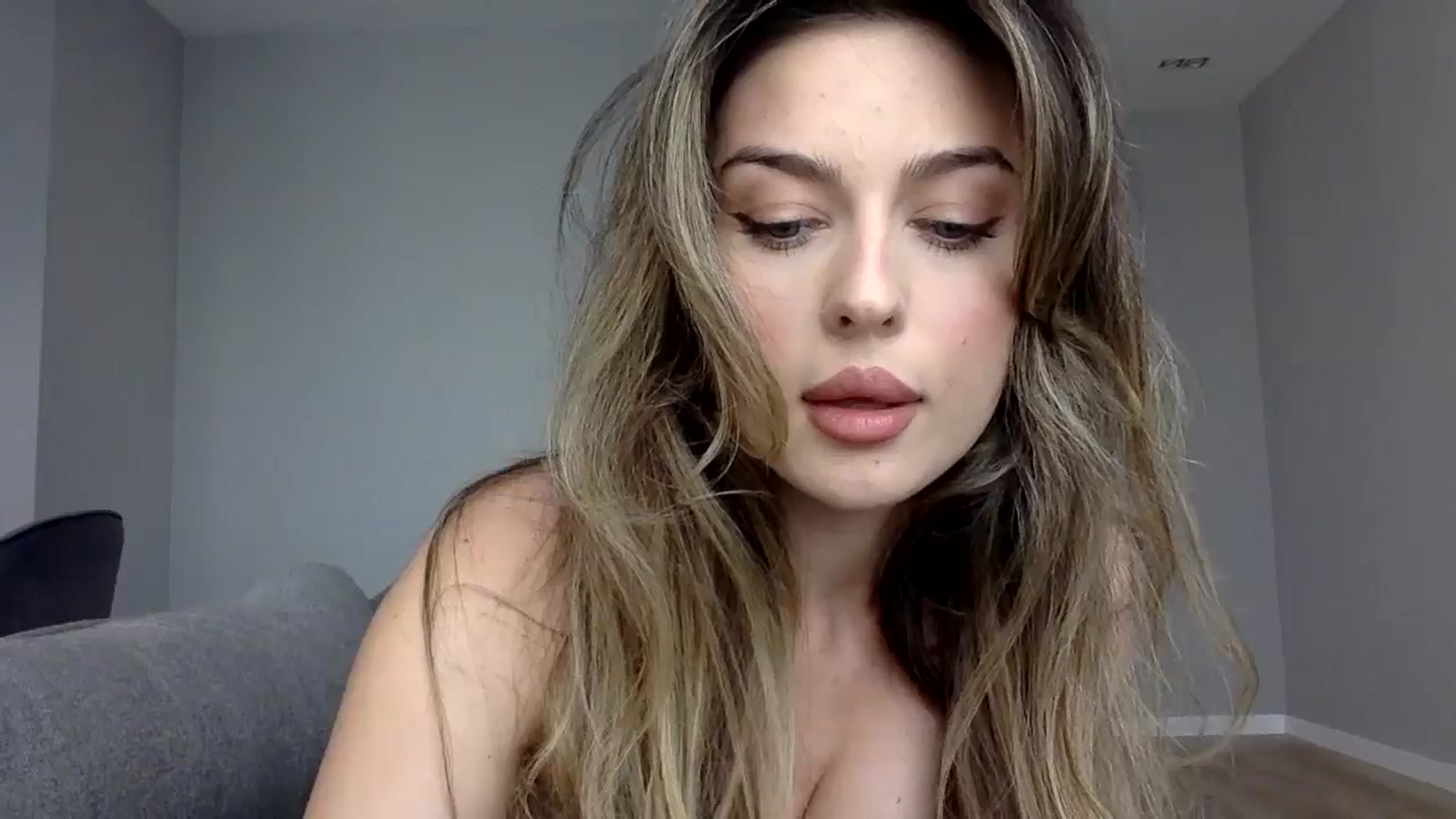 Gallery image thumbnail from SindiMoon's myfreecams stream on, 09/23/2024, 11:46 image 2 of 20