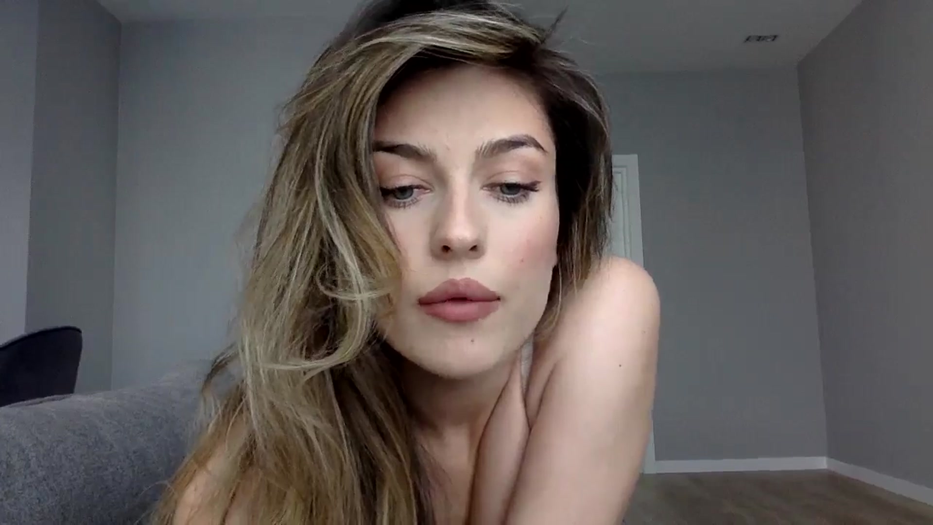 Gallery image thumbnail from SindiMoon's myfreecams stream on, 09/23/2024, 11:46 image 13 of 20