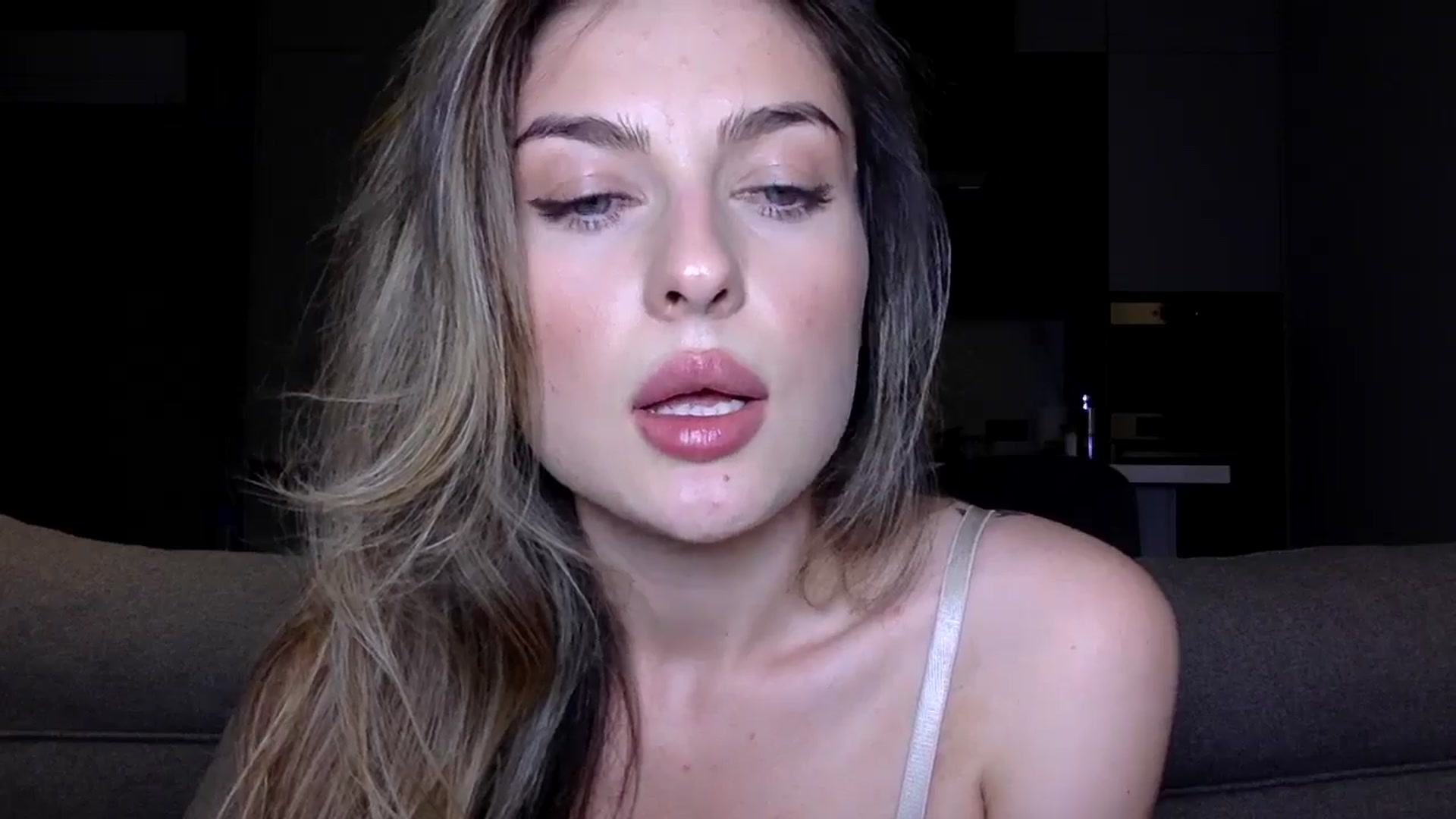 Gallery image thumbnail from SindiMoon's myfreecams stream on, 09/23/2024, 20:50 image 3 of 20