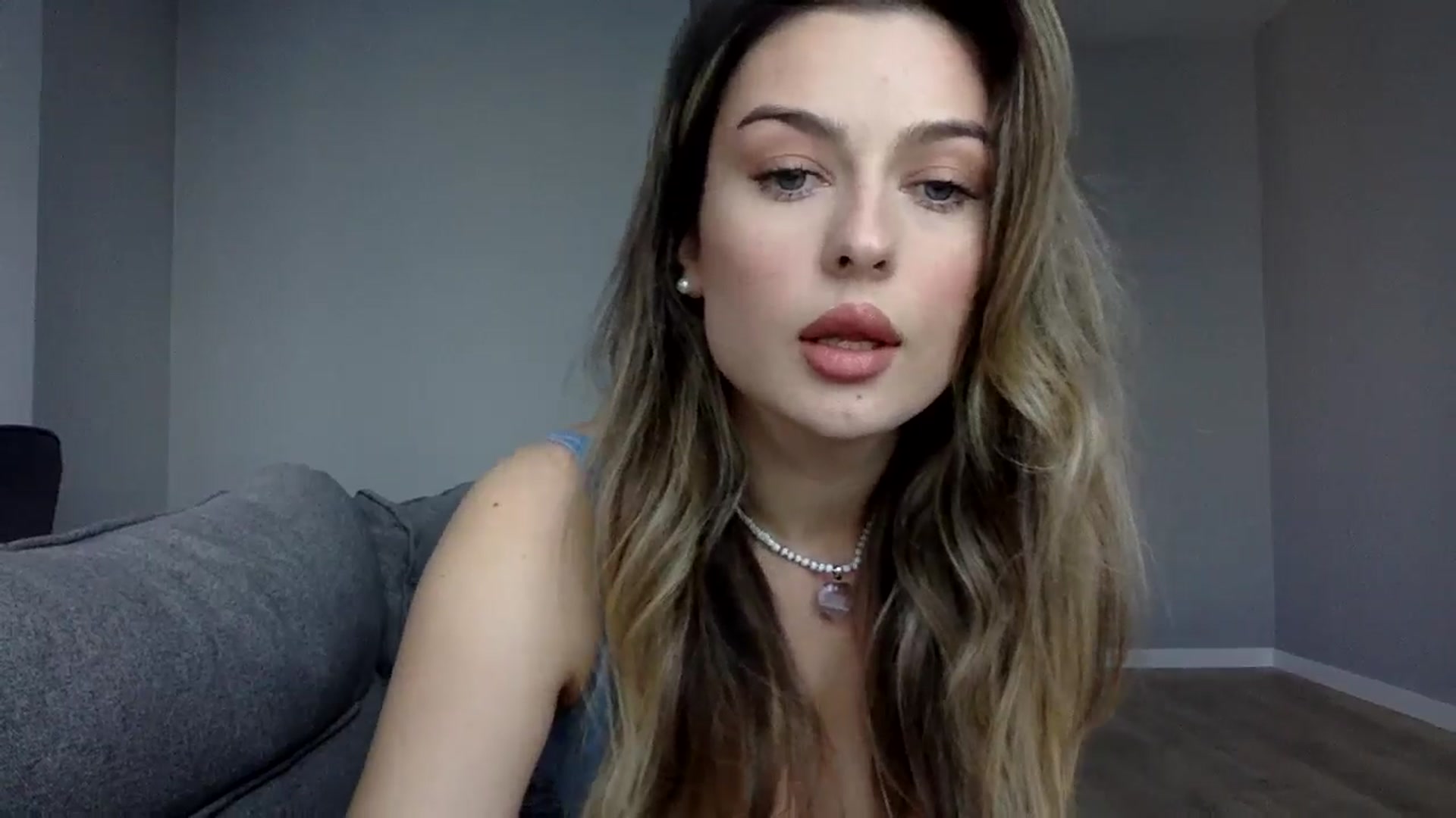 Gallery image thumbnail from SindiMoon's myfreecams stream on, 09/26/2024, 11:46 image 4 of 20