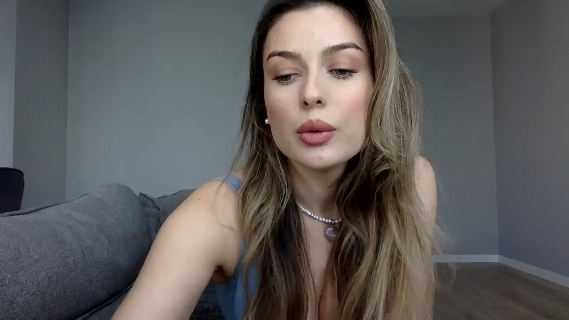 Gallery image thumbnail from SindiMoon's myfreecams stream on, 09/26/2024, 11:46 image 2 of 20