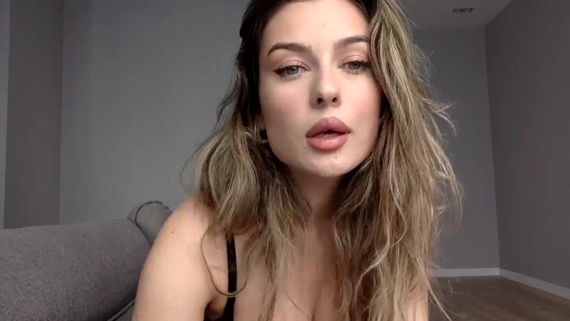 Gallery image thumbnail from SindiMoon's myfreecams stream on, 10/01/2024, 12:12 image 13 of 20
