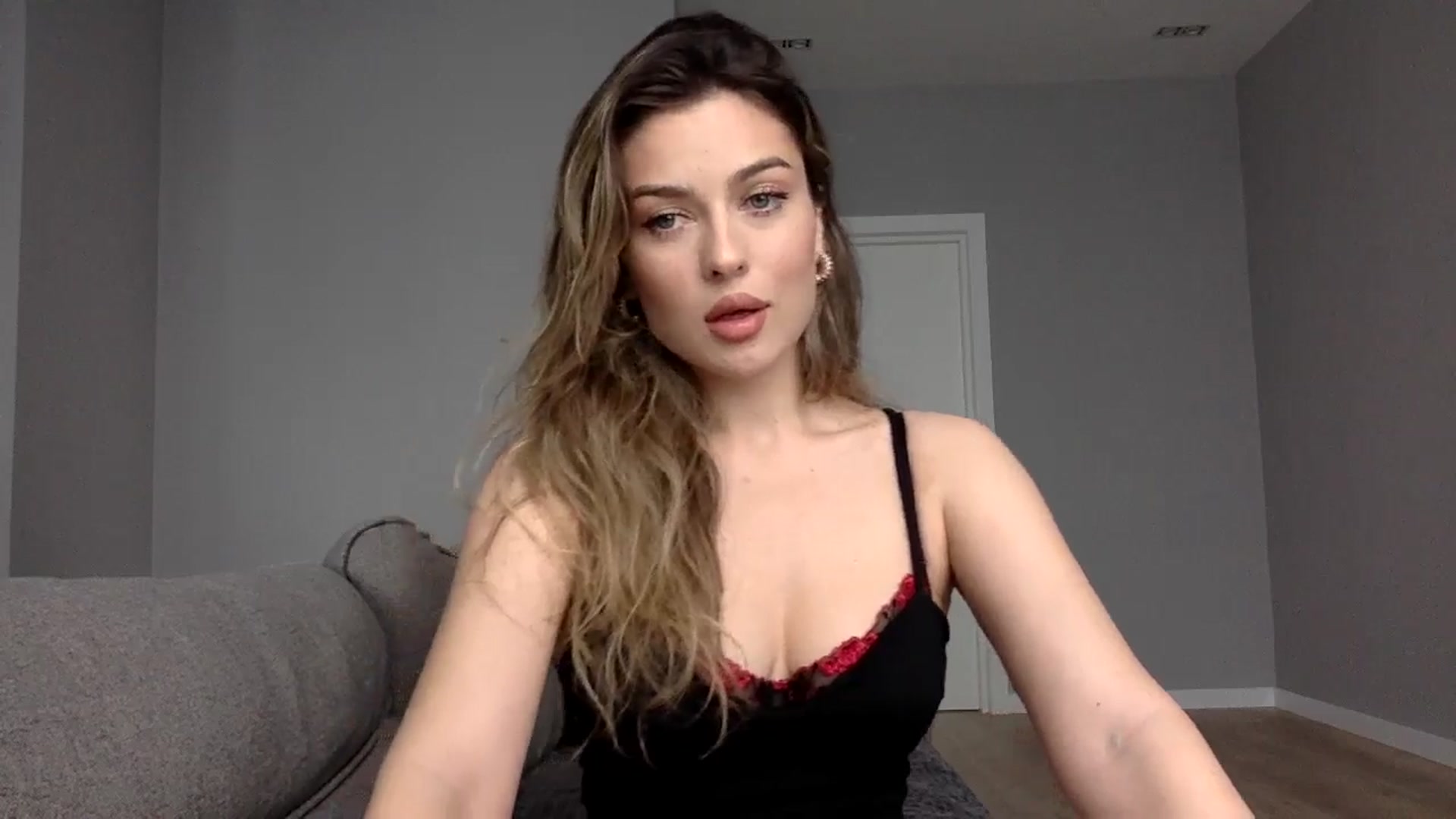 Gallery image thumbnail from SindiMoon's myfreecams stream on, 10/01/2024, 12:12 image 5 of 20