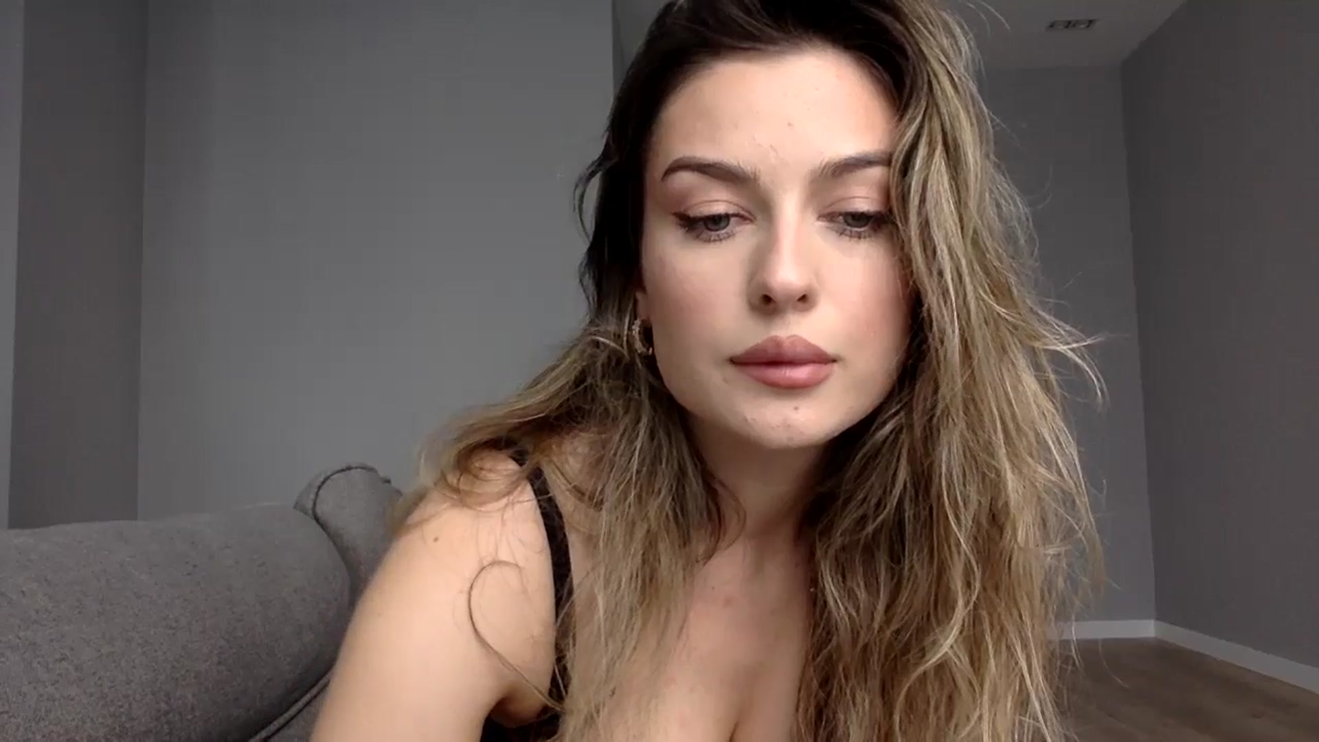Gallery image thumbnail from SindiMoon's myfreecams stream on, 10/01/2024, 12:12 image 14 of 20