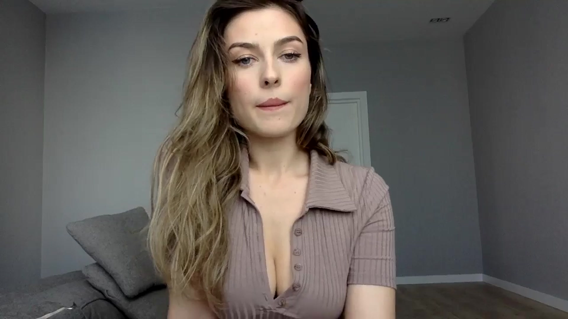 Gallery image thumbnail from SindiMoon's myfreecams stream on, 10/09/2024, 12:22 image 20 of 20