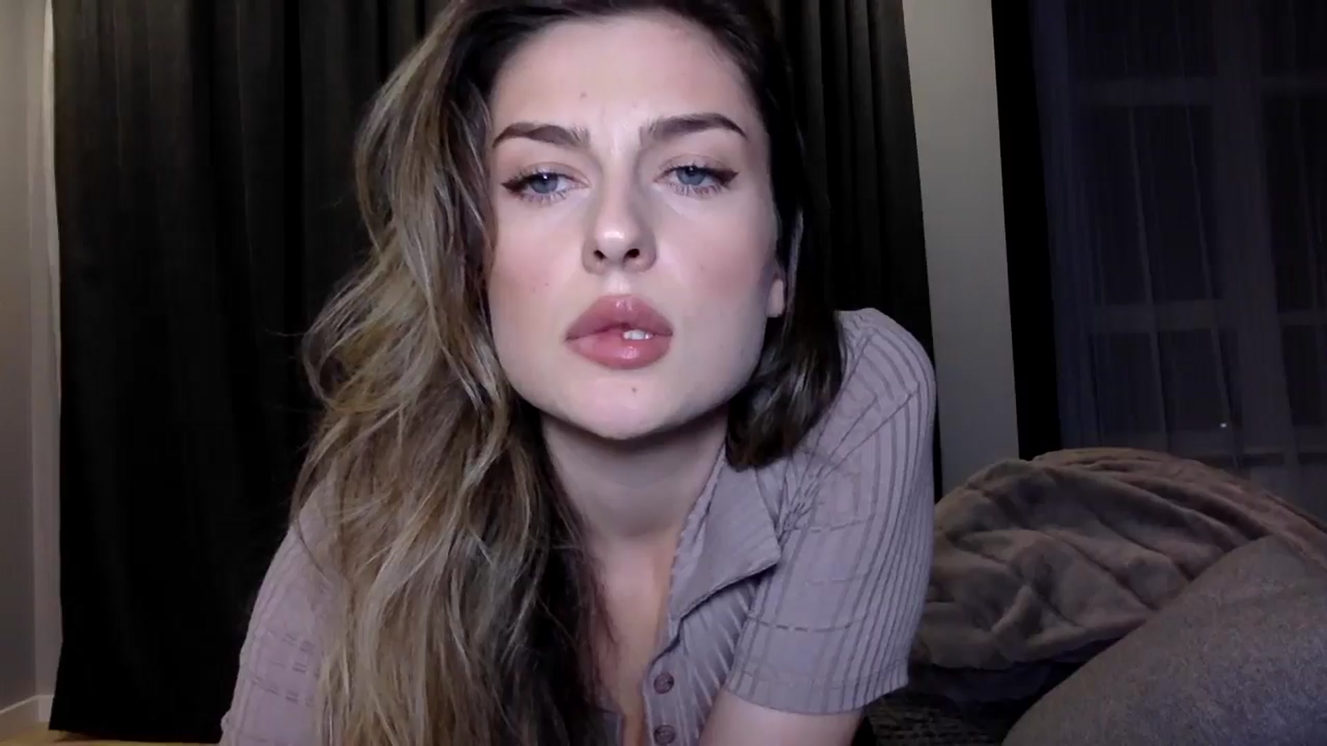 Gallery image thumbnail from SindiMoon's myfreecams stream on, 10/09/2024, 19:29 image 19 of 20