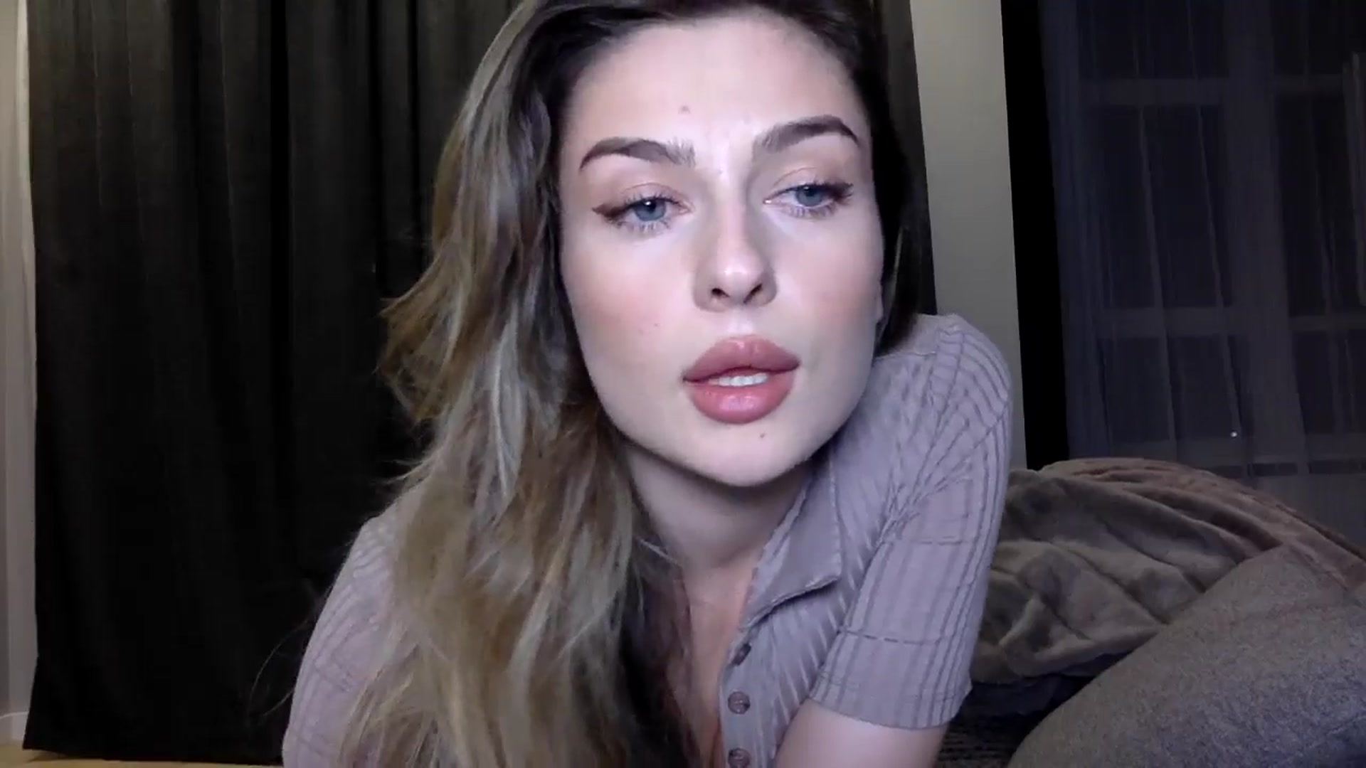 Gallery image thumbnail from SindiMoon's myfreecams stream on, 10/09/2024, 19:29 image 15 of 20