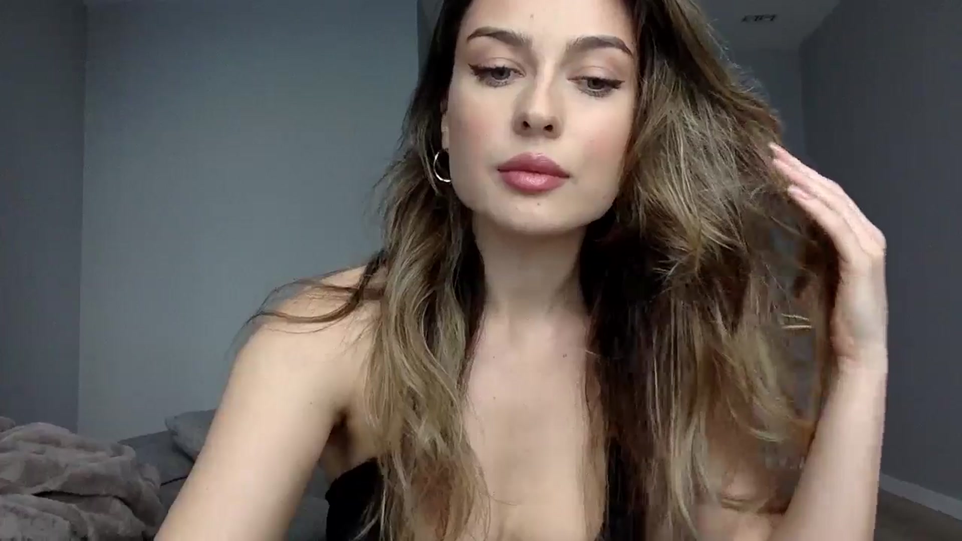 Gallery image thumbnail from SindiMoon's myfreecams stream on, 10/10/2024, 12:26 image 11 of 20