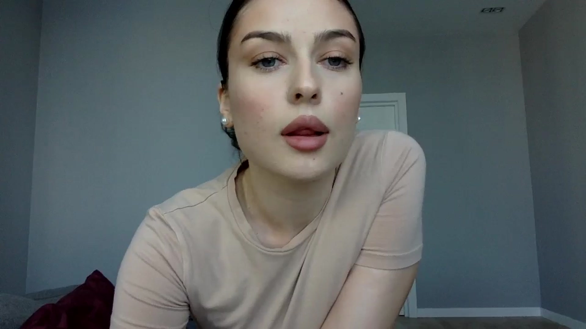 Gallery image thumbnail from SindiMoon's myfreecams stream on, 10/21/2024, 11:48 image 19 of 20