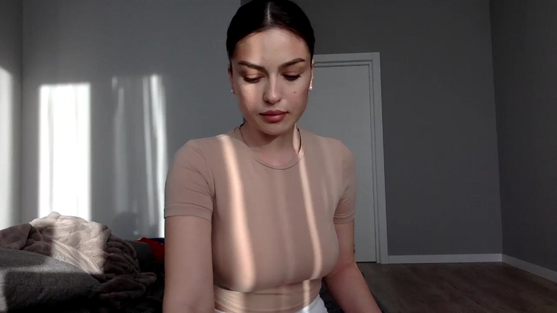 Gallery image thumbnail from SindiMoon's myfreecams stream on, 10/21/2024, 14:01 image 14 of 20