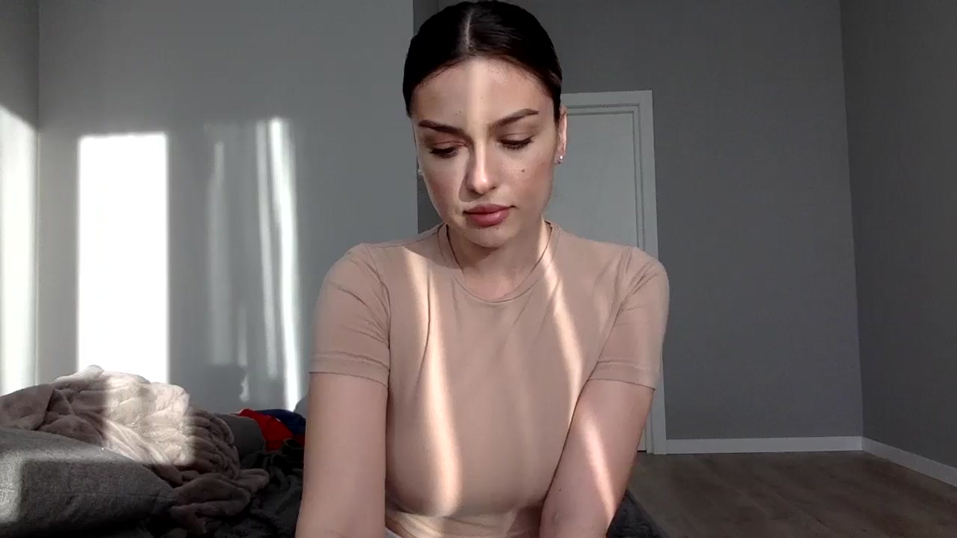 Gallery image thumbnail from SindiMoon's myfreecams stream on, 10/21/2024, 14:01 image 19 of 20