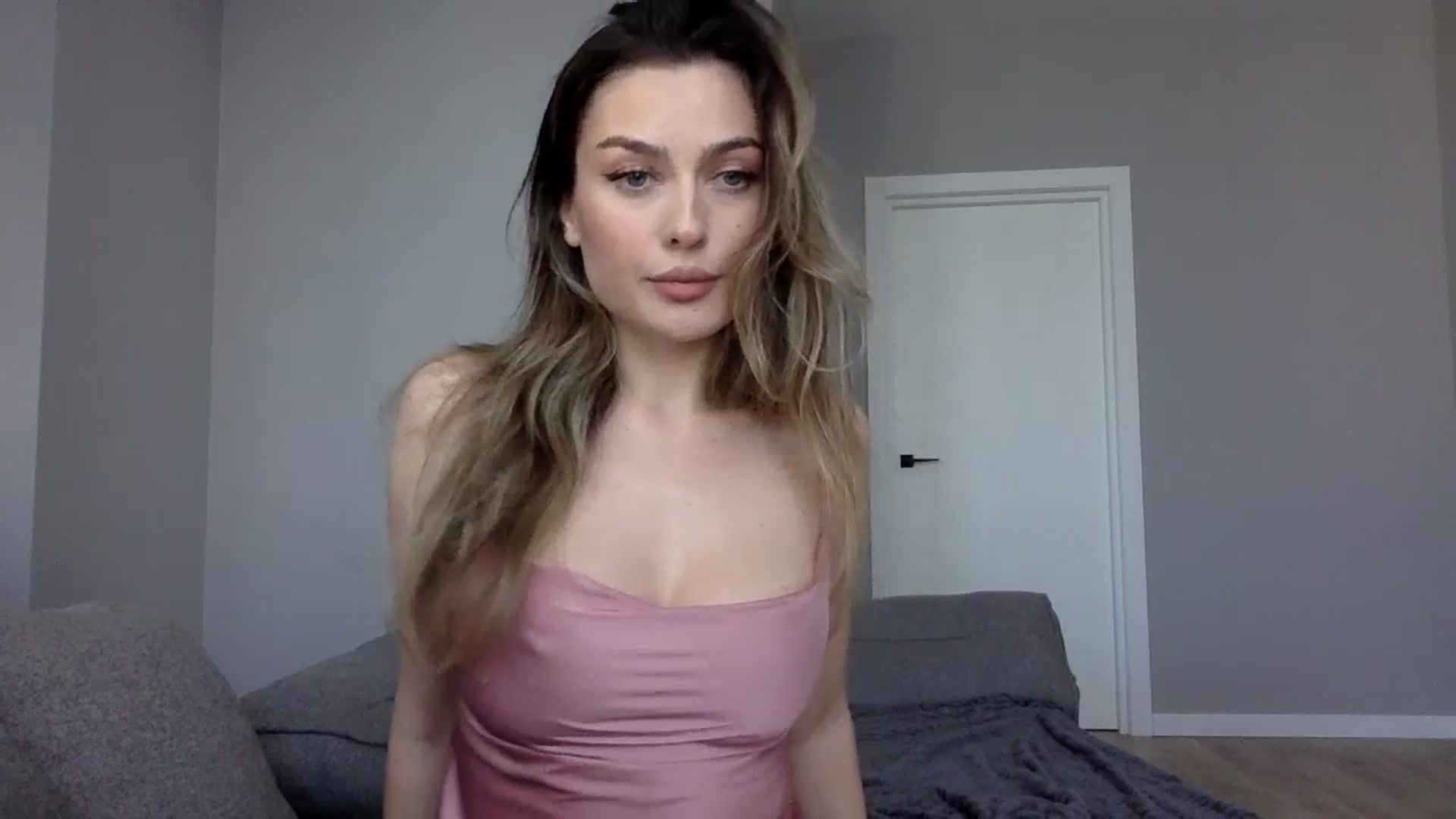Gallery image thumbnail from SindiMoon's myfreecams stream on, 10/24/2024, 11:47 image 2 of 20