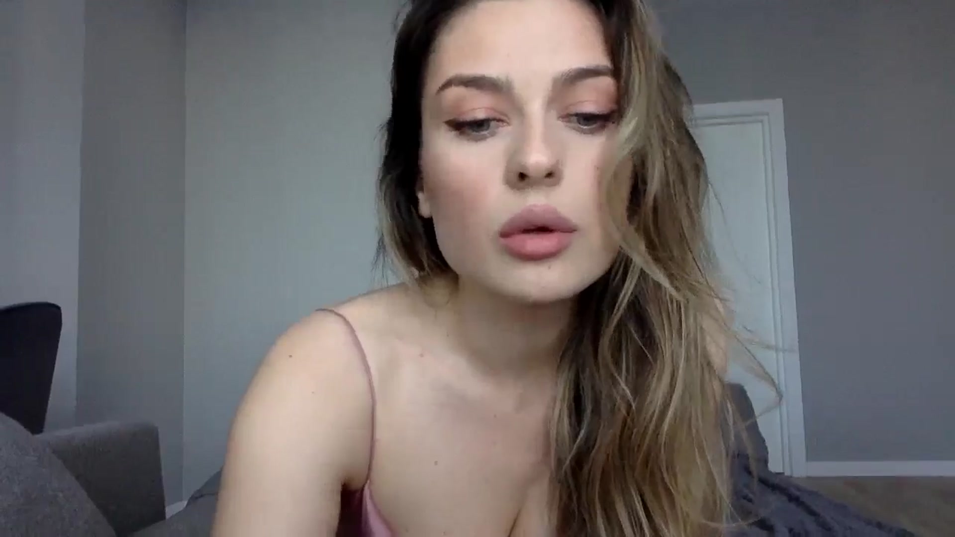 Gallery image thumbnail from SindiMoon's myfreecams stream on, 10/24/2024, 12:57 image 3 of 20
