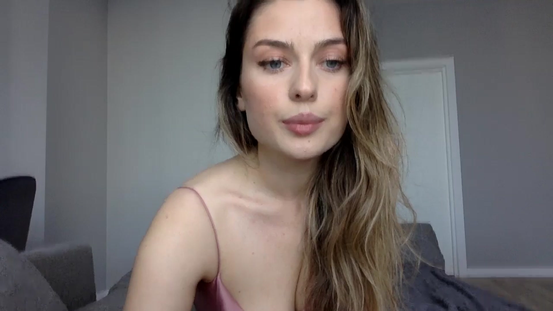Gallery image thumbnail from SindiMoon's myfreecams stream on, 10/24/2024, 12:57 image 5 of 20