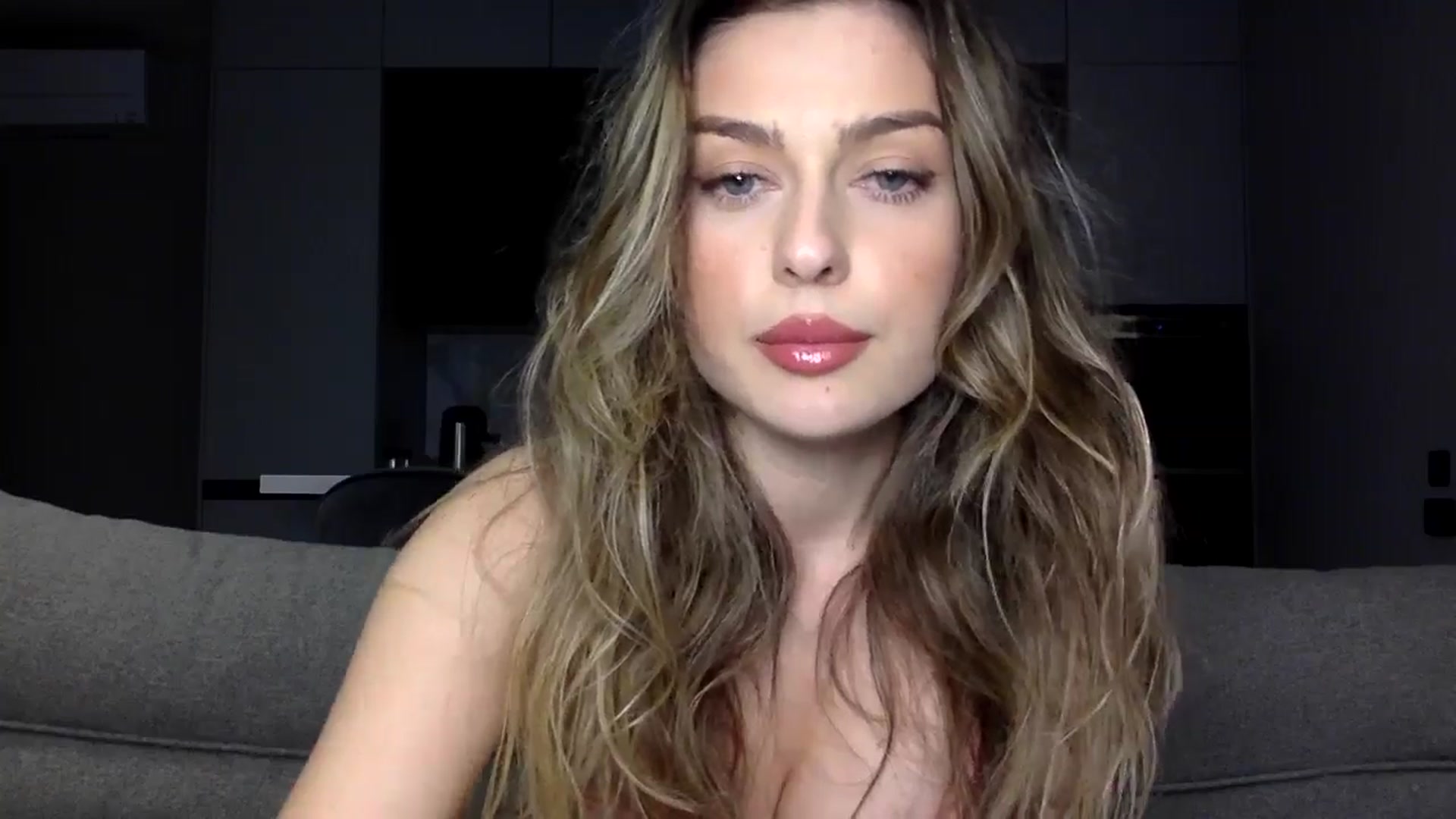 Gallery image thumbnail from SindiMoon's myfreecams stream on, 10/29/2024, 21:25 image 14 of 20