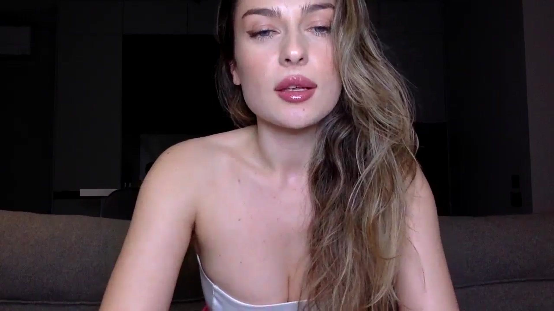 Gallery image thumbnail from SindiMoon's myfreecams stream on, 10/31/2024, 22:23 image 11 of 20