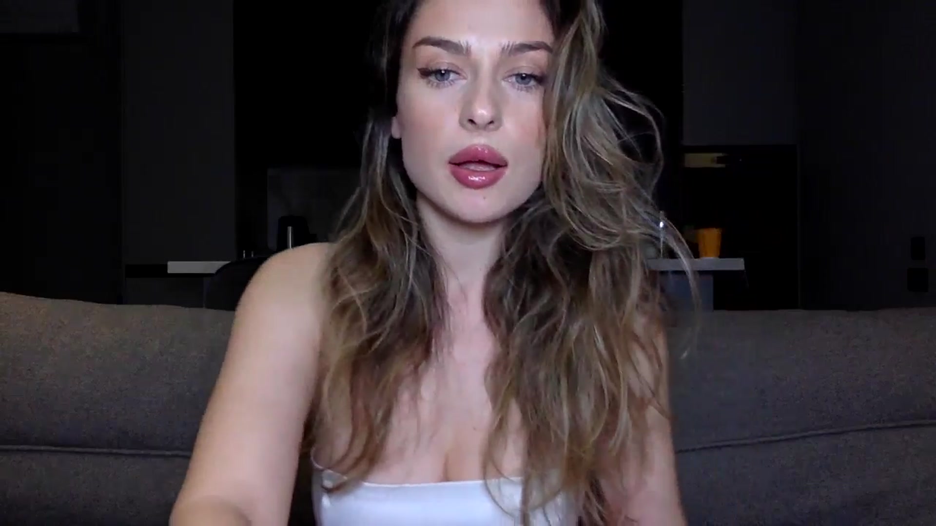 Gallery image thumbnail from SindiMoon's myfreecams stream on, 10/31/2024, 22:23 image 5 of 20