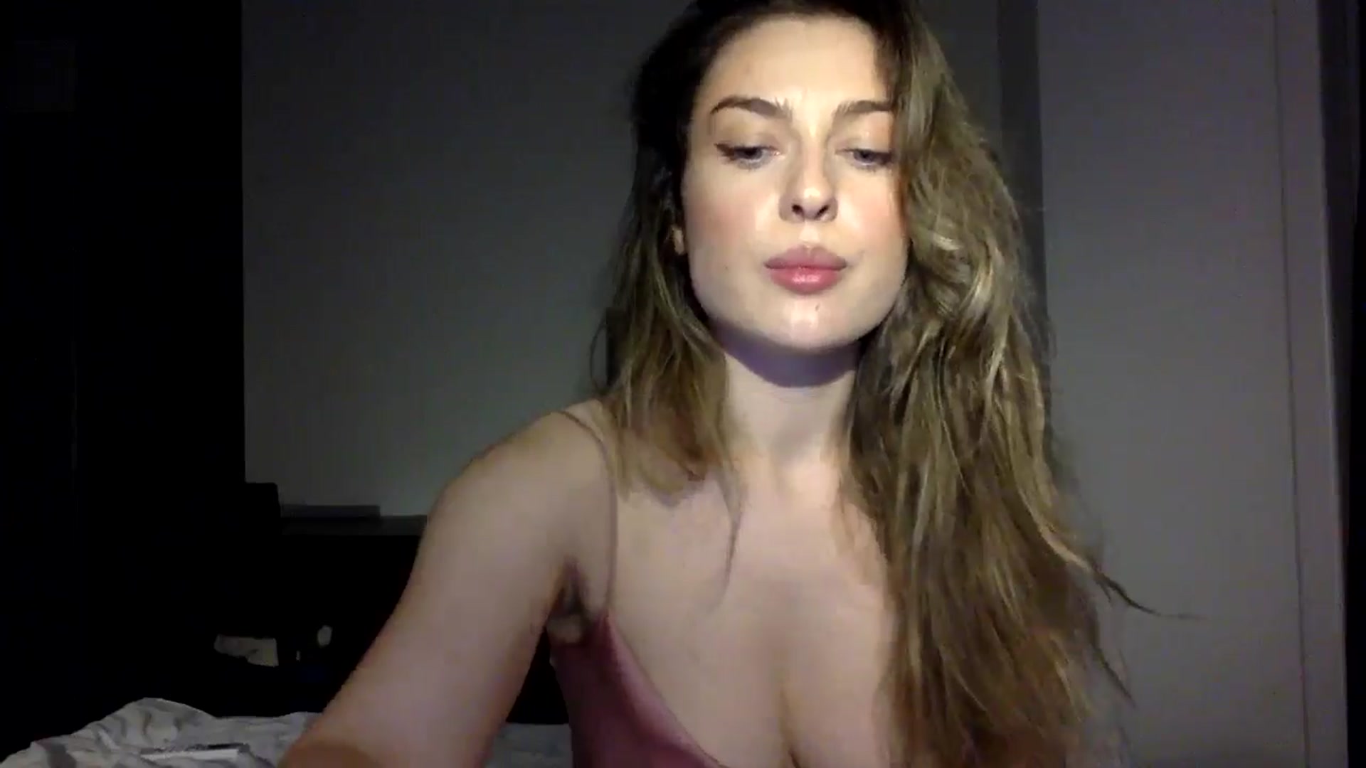 Gallery image thumbnail from SindiMoon's myfreecams stream on, 11/19/2024, 15:34 image 6 of 20
