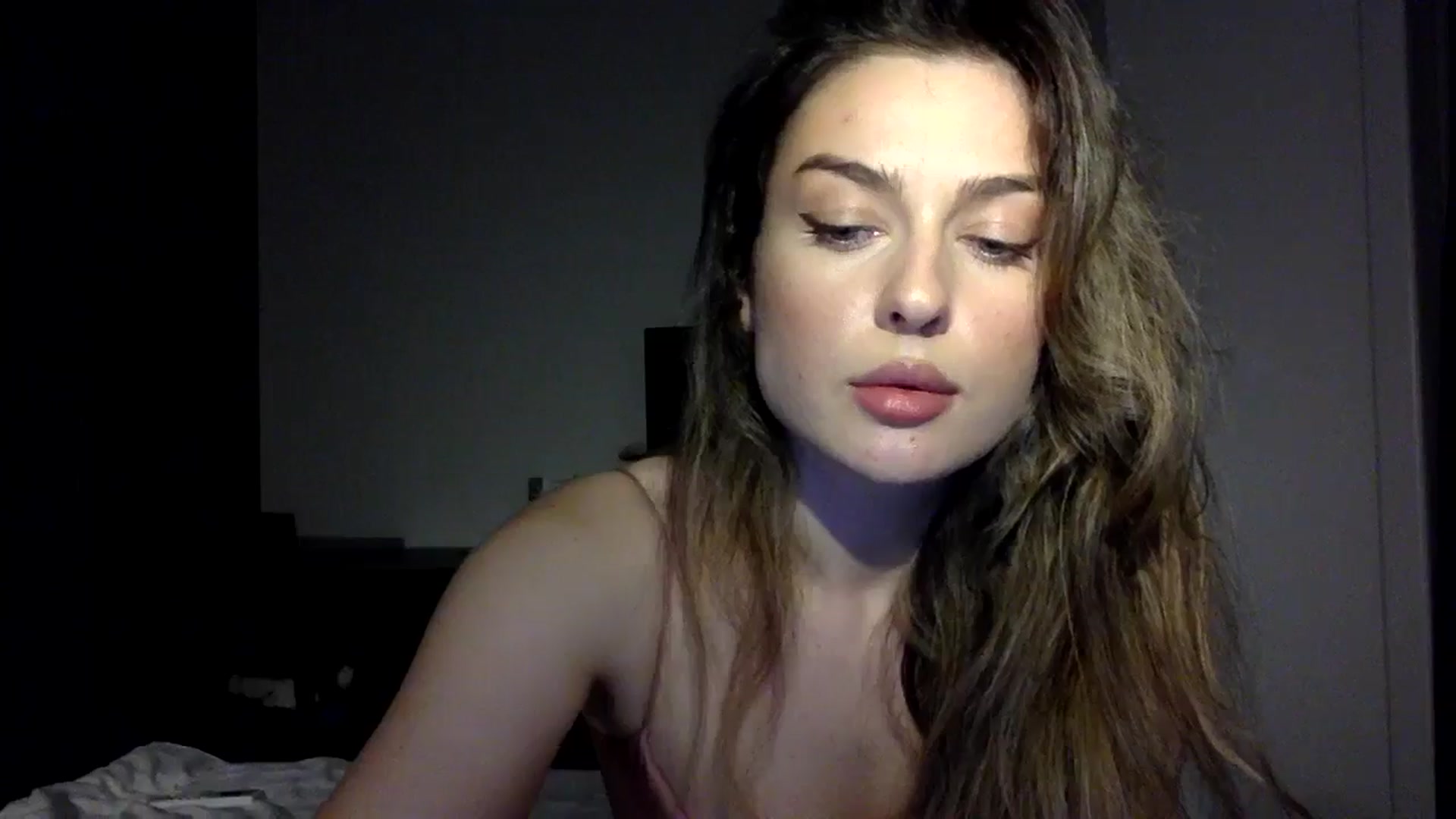 Gallery image thumbnail from SindiMoon's myfreecams stream on, 11/19/2024, 15:34 image 7 of 20
