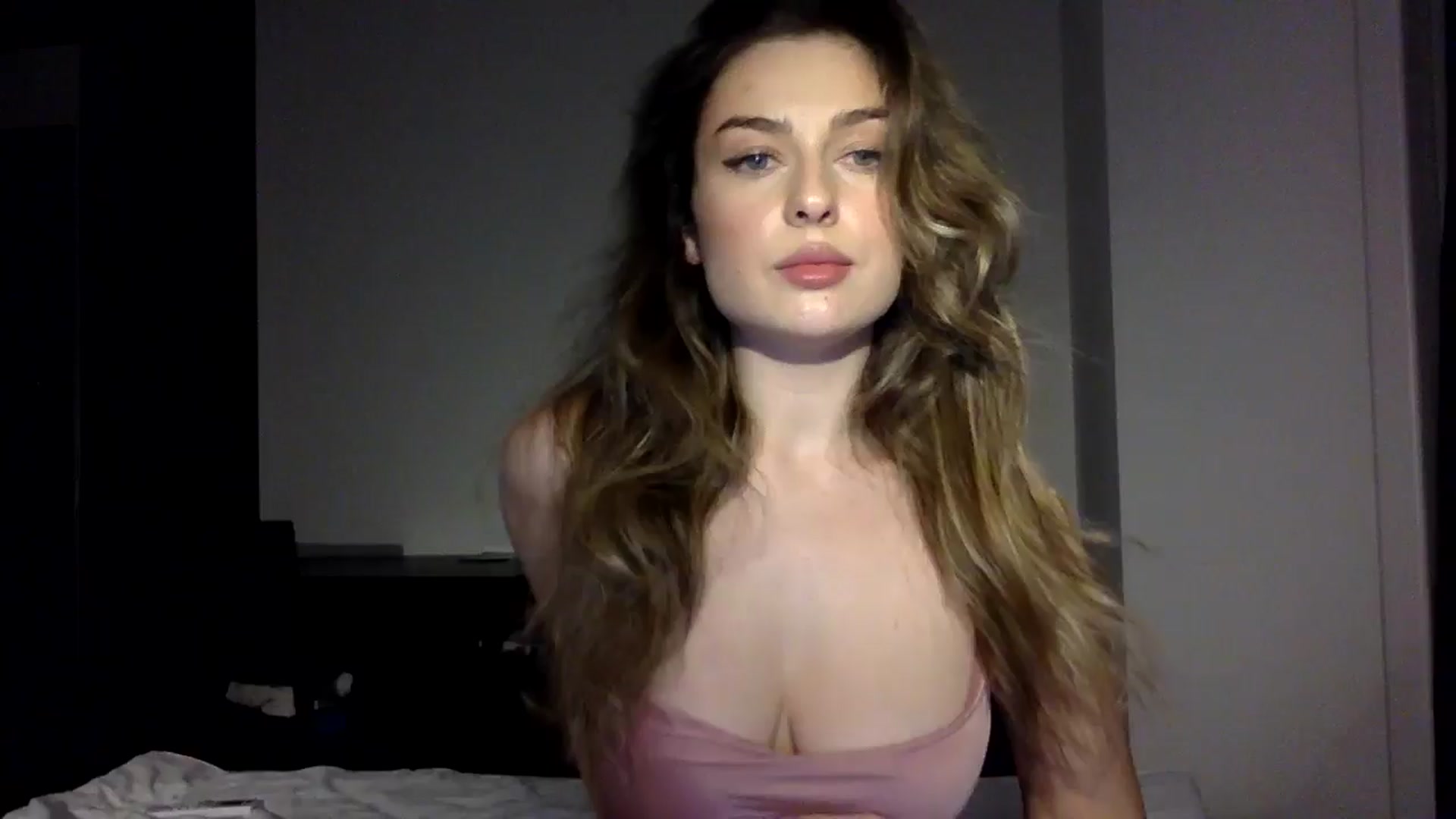 Gallery image thumbnail from SindiMoon's myfreecams stream on, 11/19/2024, 15:34 image 1 of 20