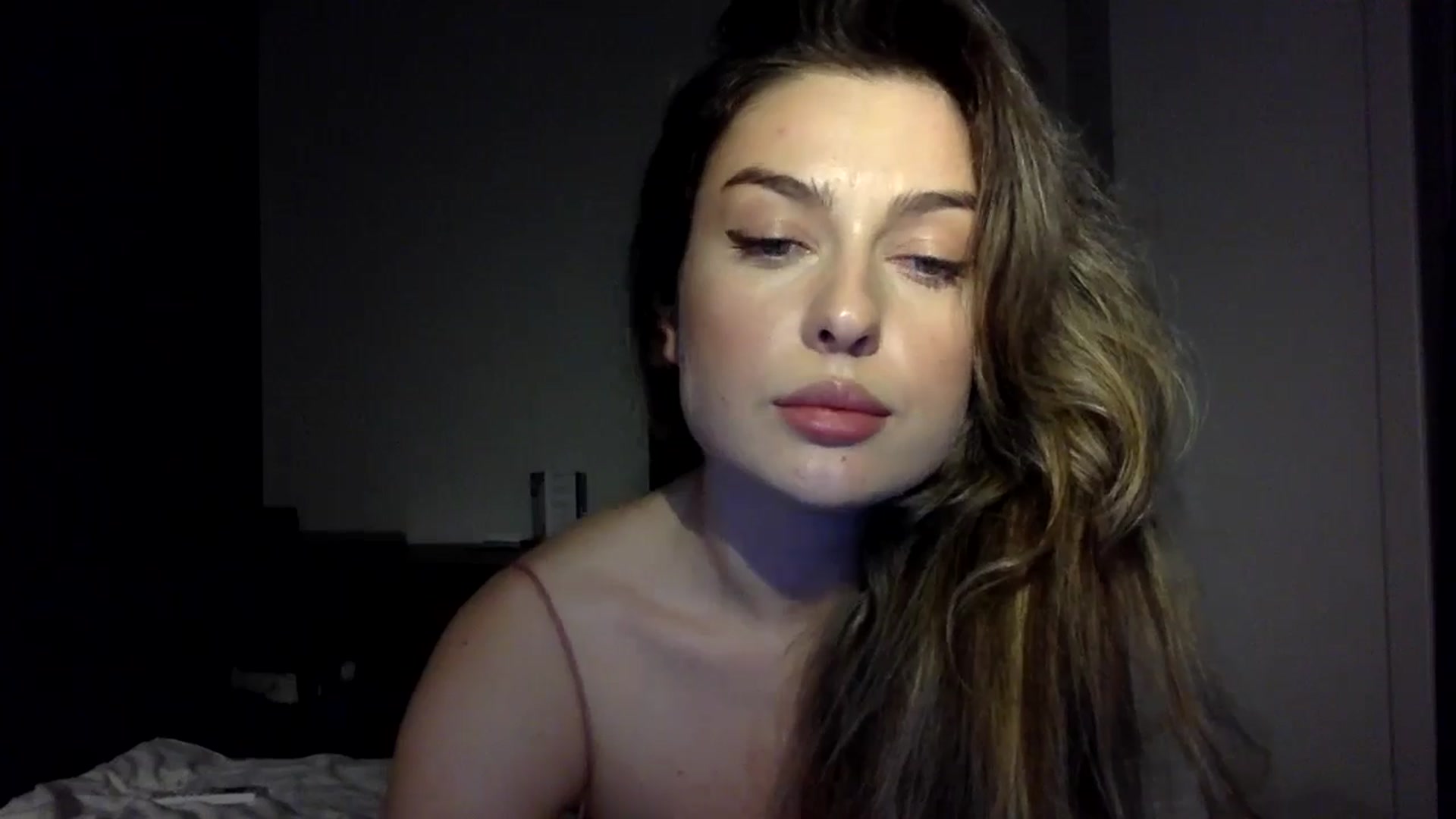 Gallery image thumbnail from SindiMoon's myfreecams stream on, 11/19/2024, 15:34 image 15 of 20