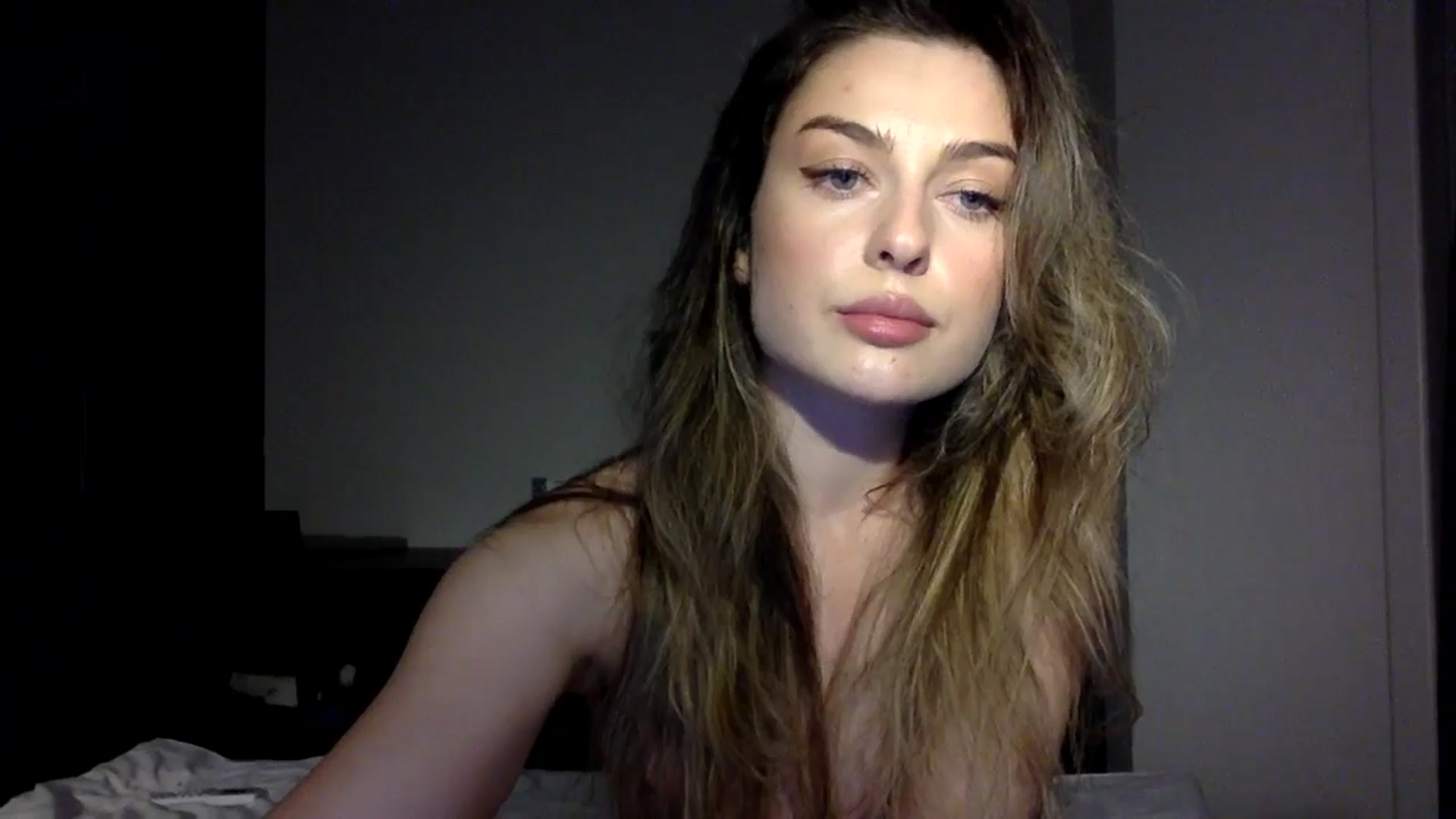 Gallery image thumbnail from SindiMoon's myfreecams stream on, 11/19/2024, 15:34 image 14 of 20