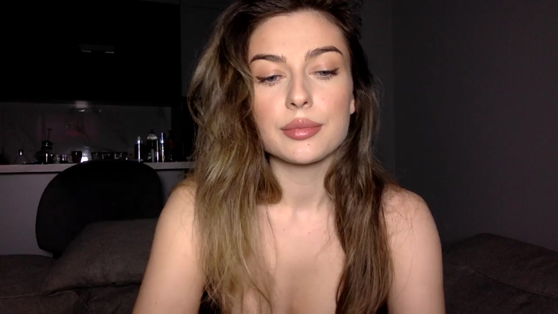Gallery image thumbnail from SindiMoon's myfreecams stream on, 11/21/2024, 12:39 image 12 of 20