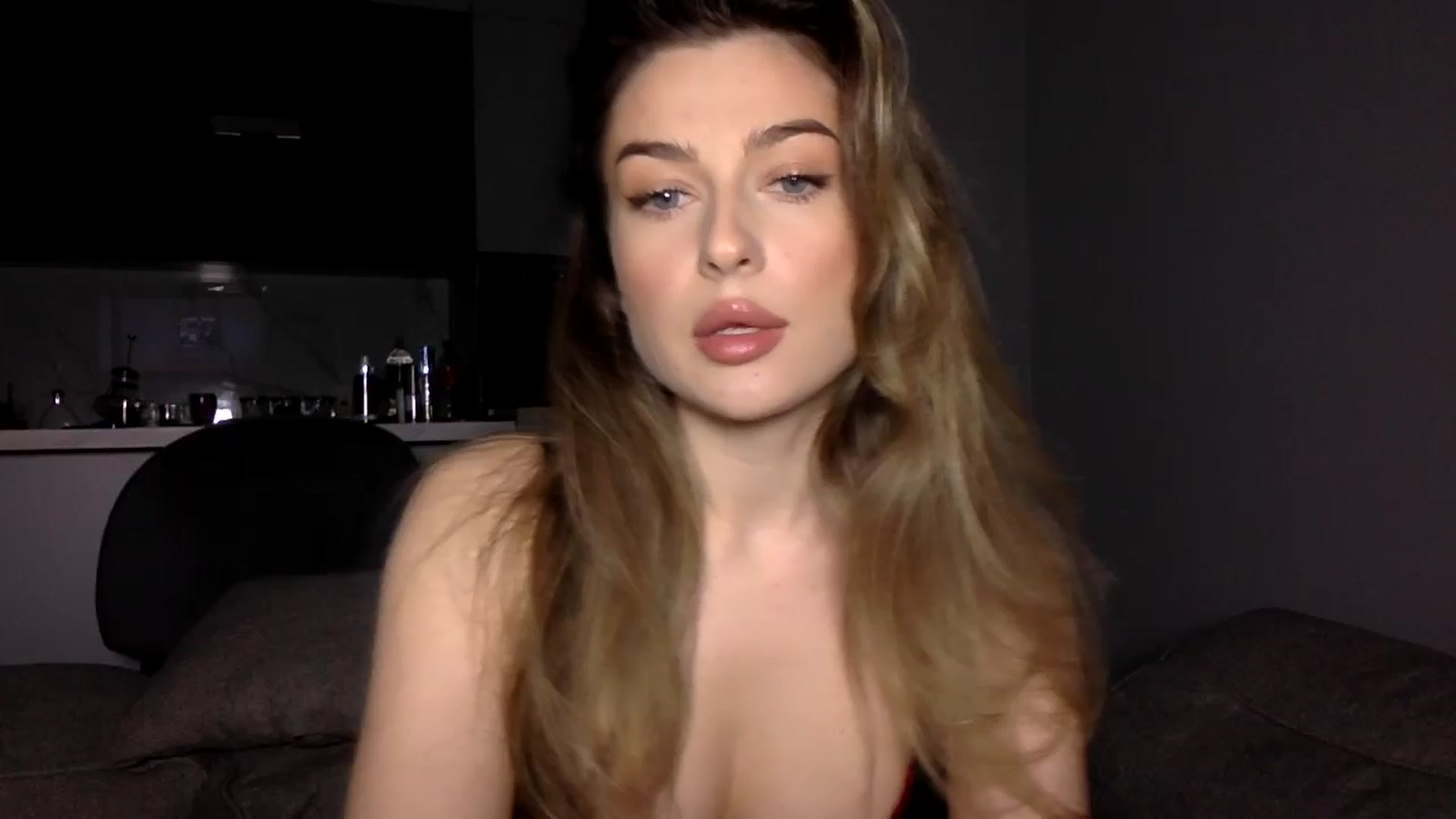 Gallery image thumbnail from SindiMoon's myfreecams stream on, 11/21/2024, 12:39 image 13 of 20