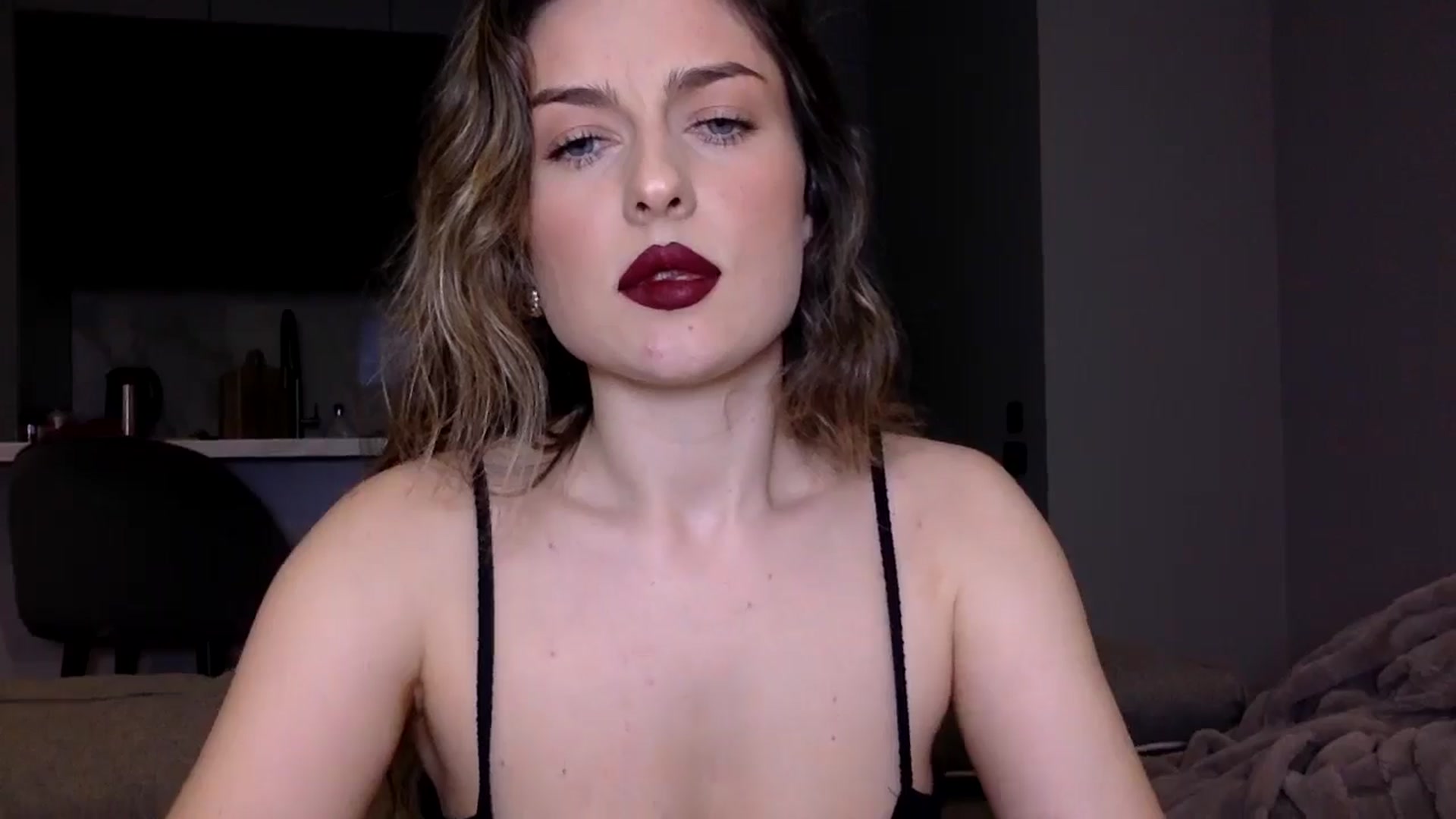Gallery image thumbnail from SindiMoon's myfreecams stream on, 11/25/2024, 21:33 image 15 of 20