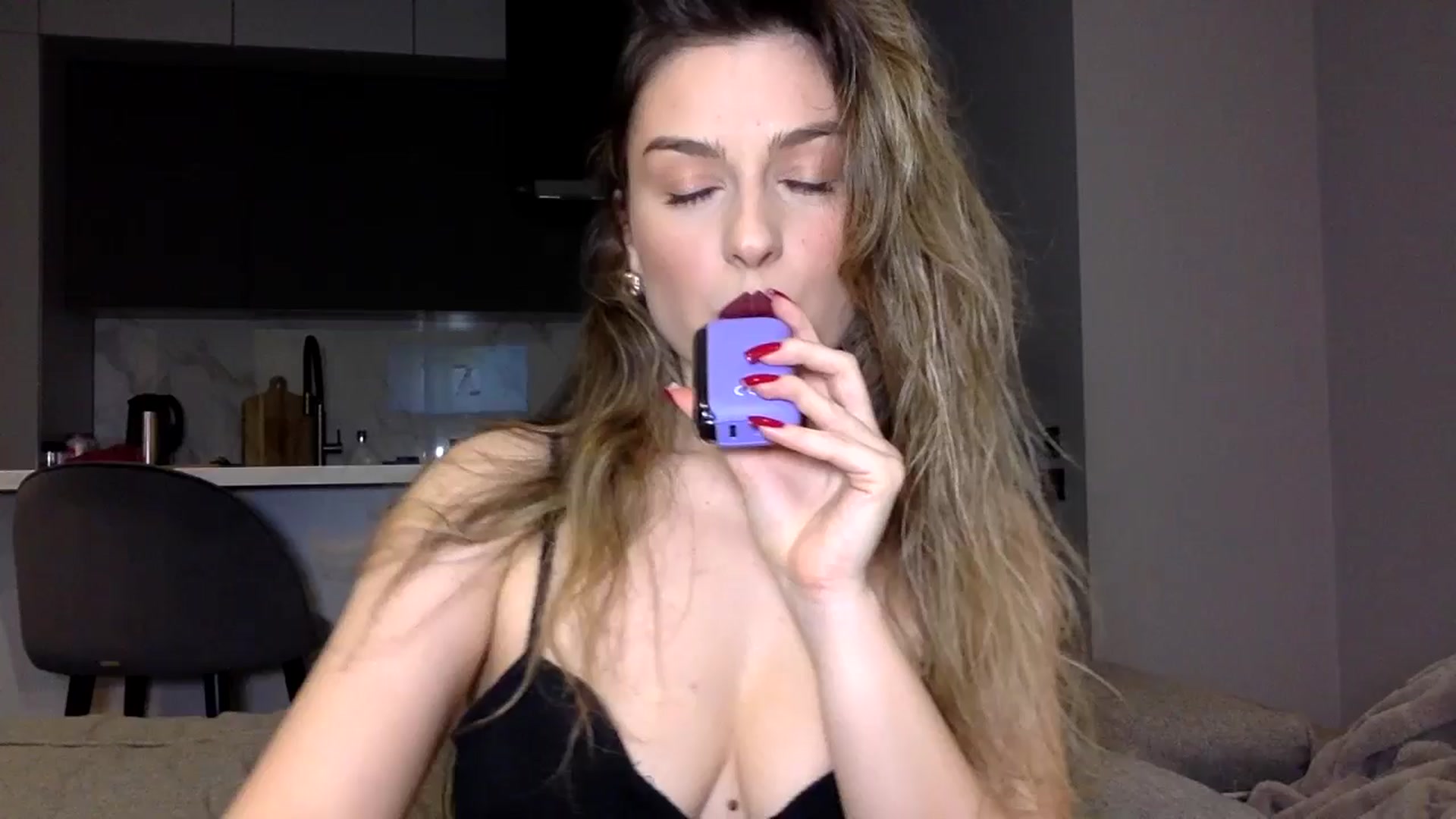 Gallery image thumbnail from SindiMoon's myfreecams stream on, 11/25/2024, 22:04 image 3 of 20