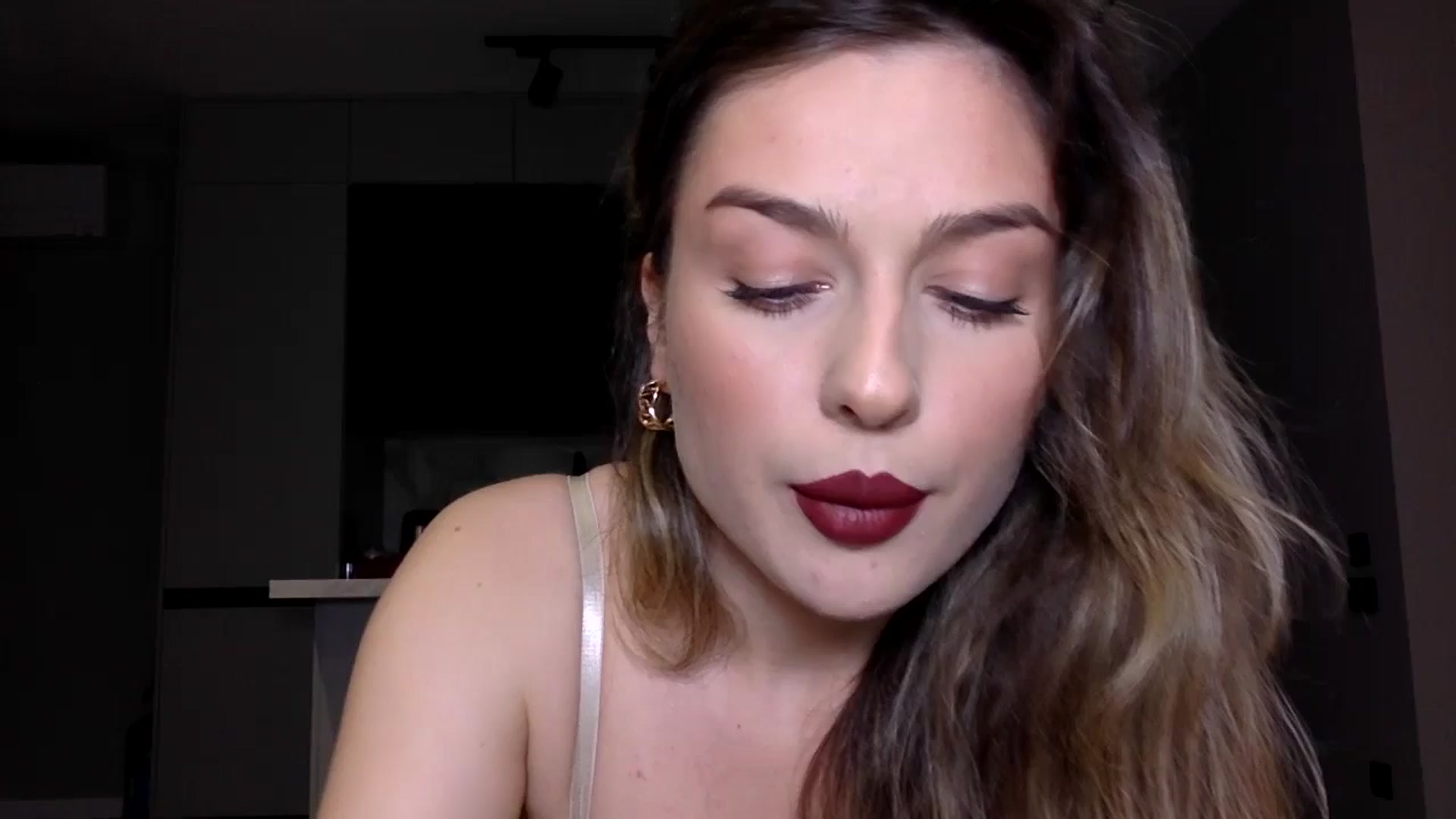 Gallery image thumbnail from SindiMoon's myfreecams stream on, 11/26/2024, 21:18 image 12 of 20