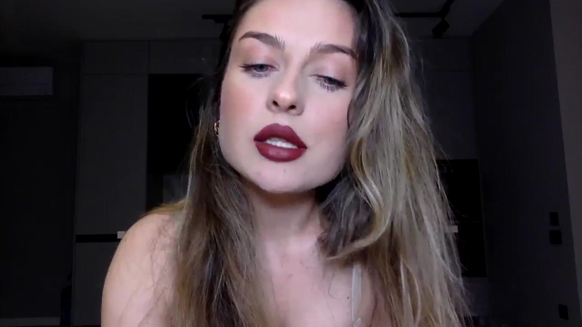 Gallery image thumbnail from SindiMoon's myfreecams stream on, 11/26/2024, 21:18 image 2 of 20