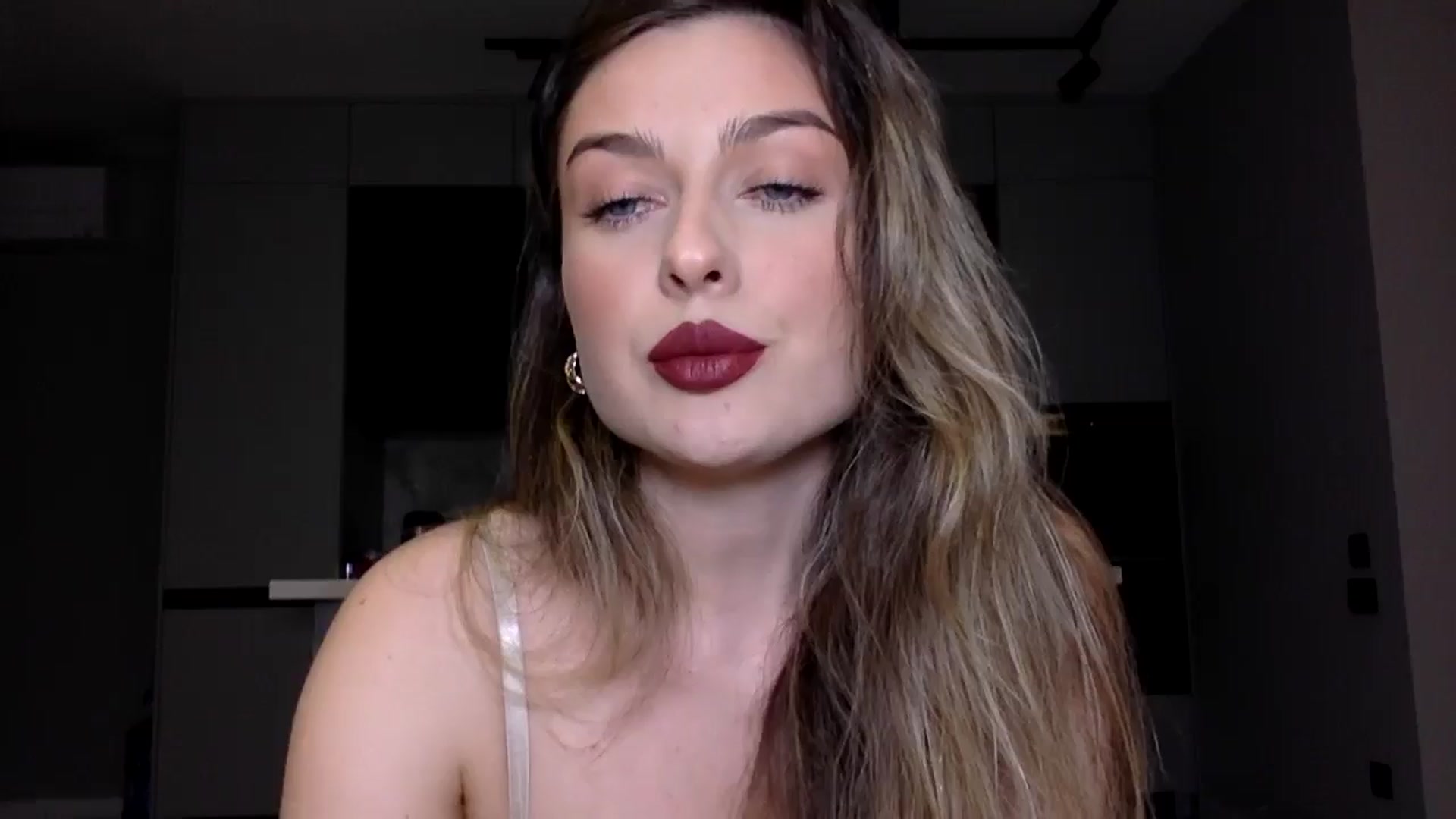 Gallery image thumbnail from SindiMoon's myfreecams stream on, 11/26/2024, 21:18 image 13 of 20