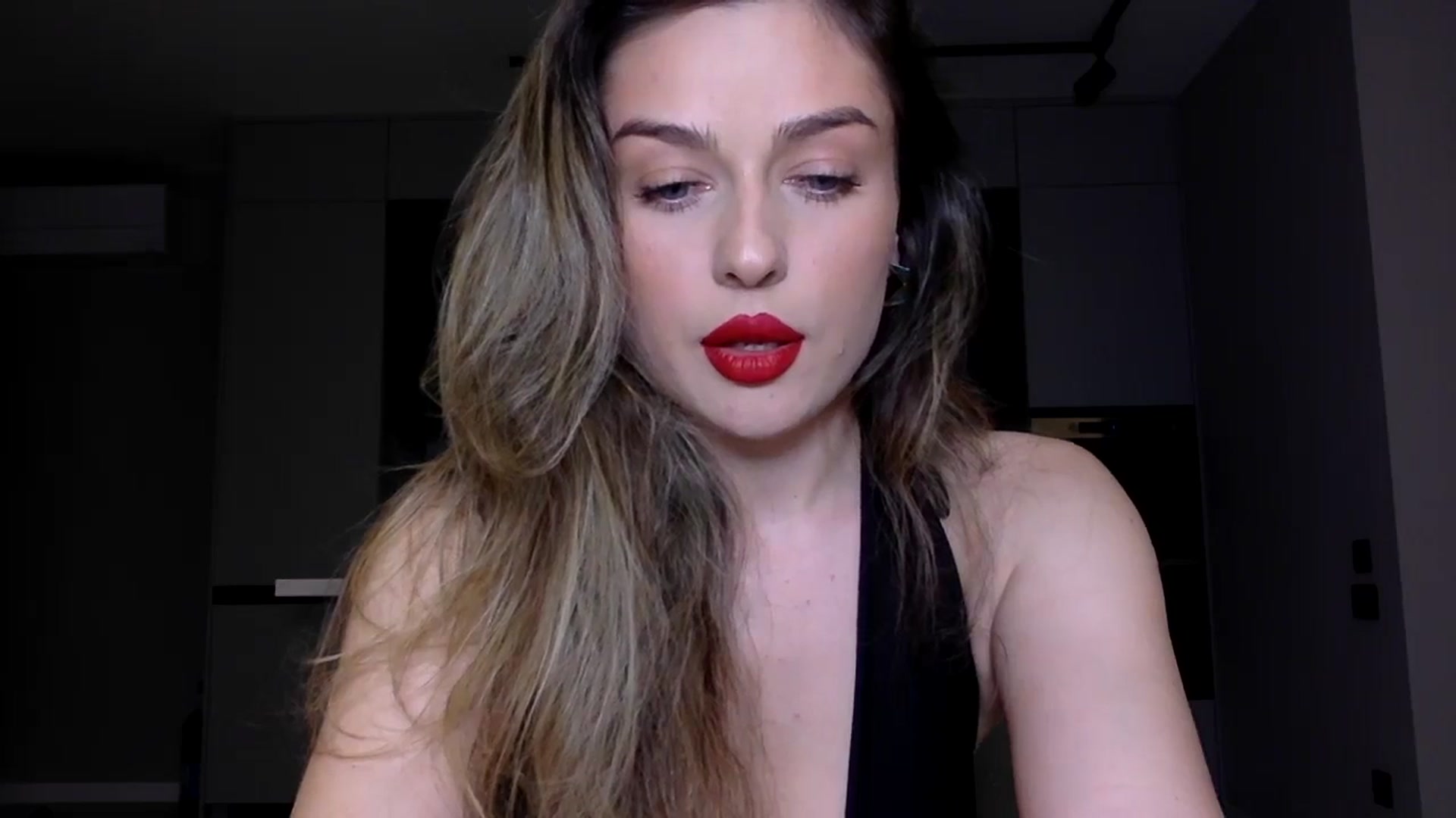 Gallery image thumbnail from SindiMoon's myfreecams stream on, 11/28/2024, 22:07 image 5 of 20