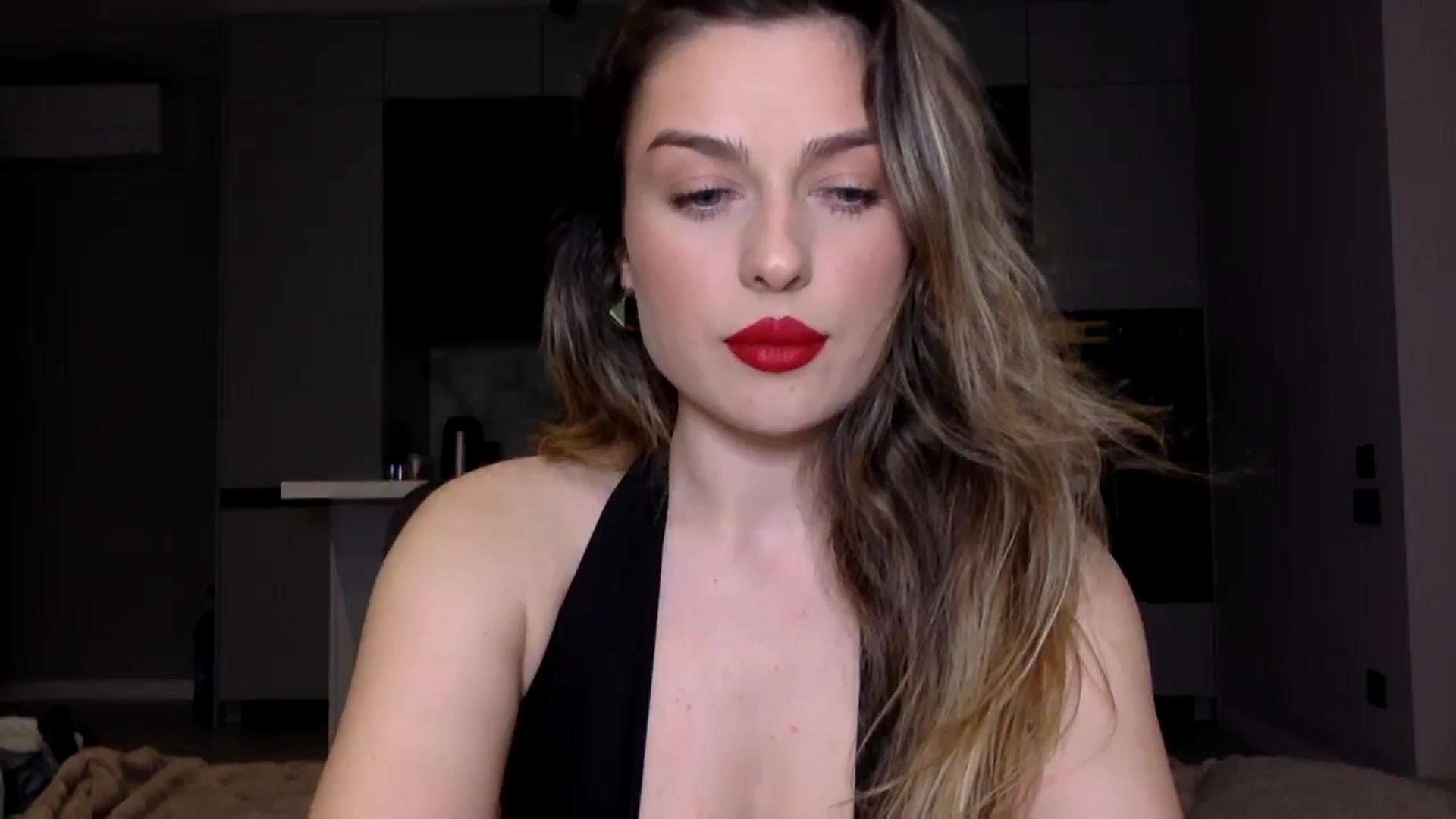 Gallery image thumbnail from SindiMoon's myfreecams stream on, 11/28/2024, 22:07 image 7 of 20