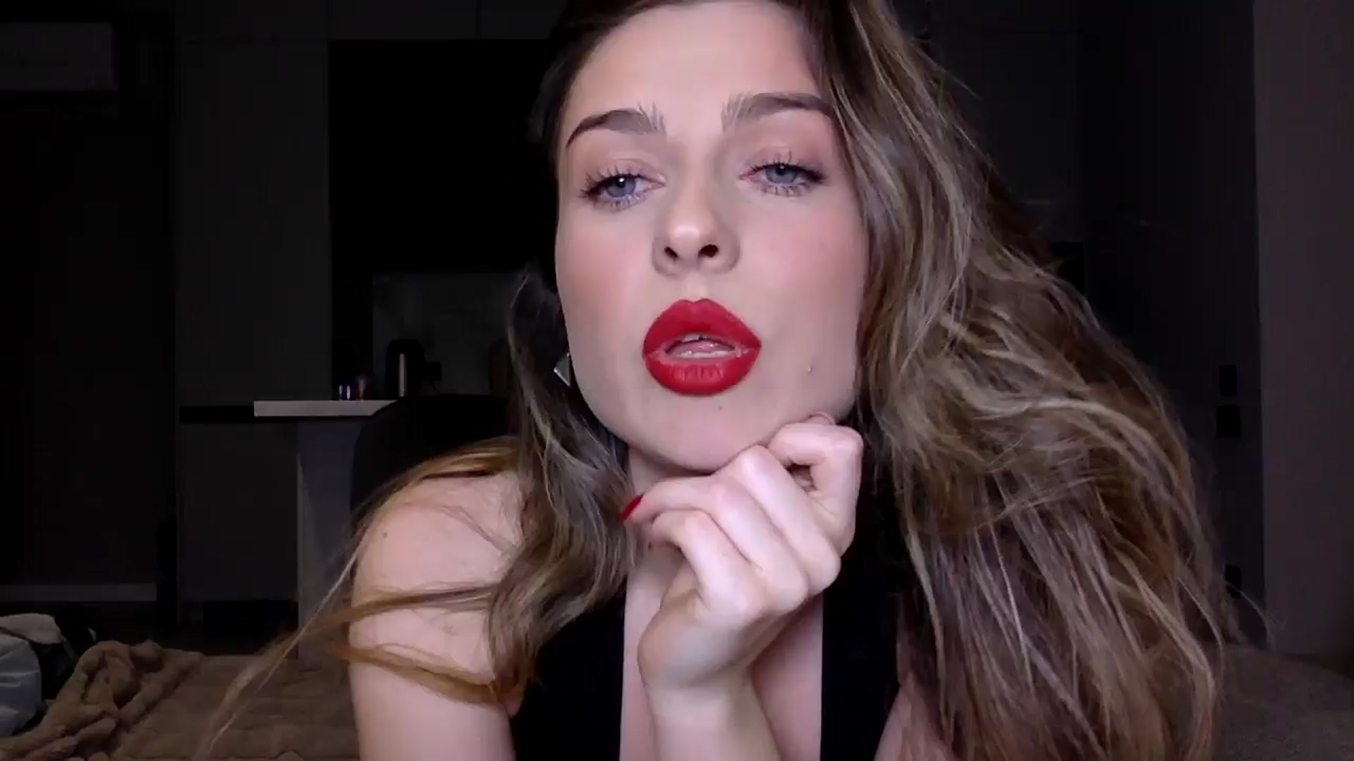 Gallery image thumbnail from SindiMoon's myfreecams stream on, 11/28/2024, 22:07 image 14 of 20