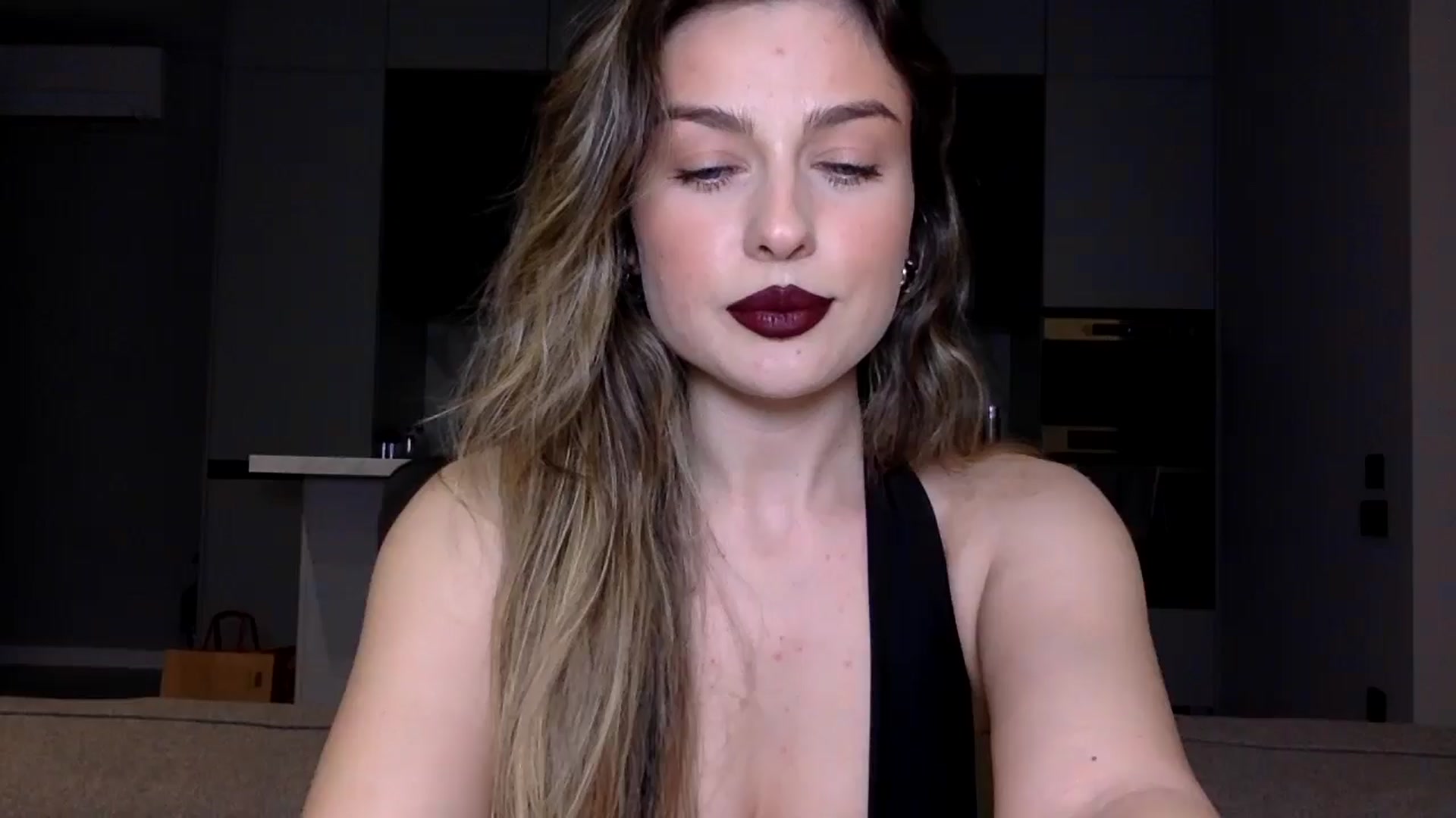 Gallery image thumbnail from SindiMoon's myfreecams stream on, 12/03/2024, 22:14 image 9 of 20