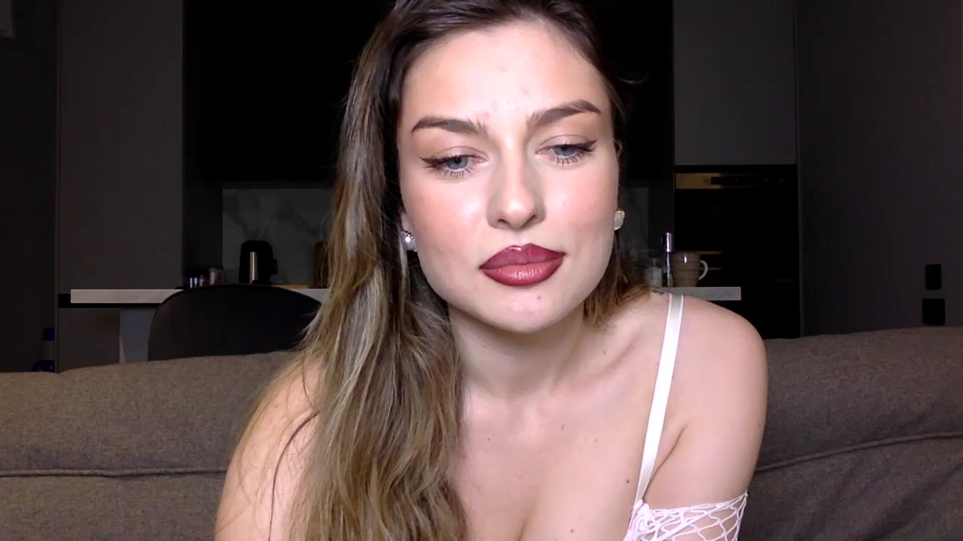 Gallery image thumbnail from SindiMoon's myfreecams stream on, 12/11/2024, 22:50 image 19 of 20