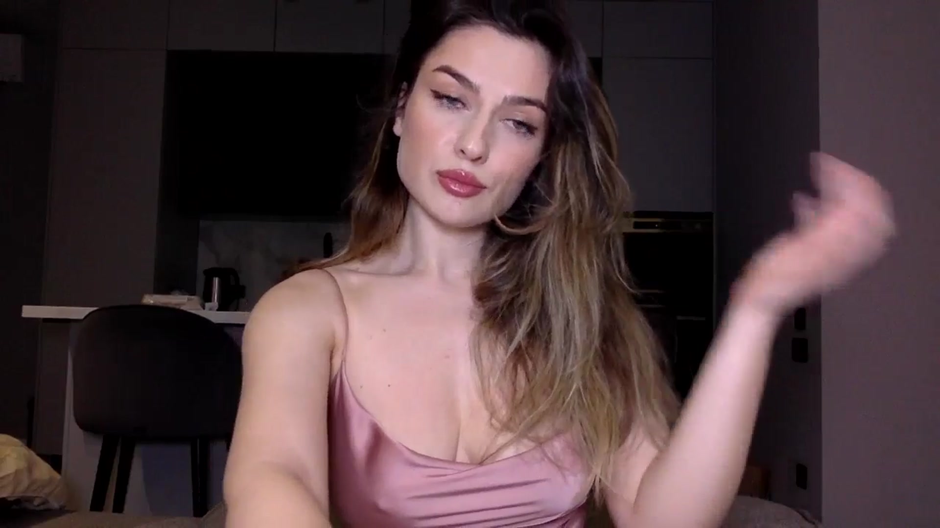 Gallery image thumbnail from SindiMoon's myfreecams stream on, 01/13/2025, 21:47 image 12 of 20
