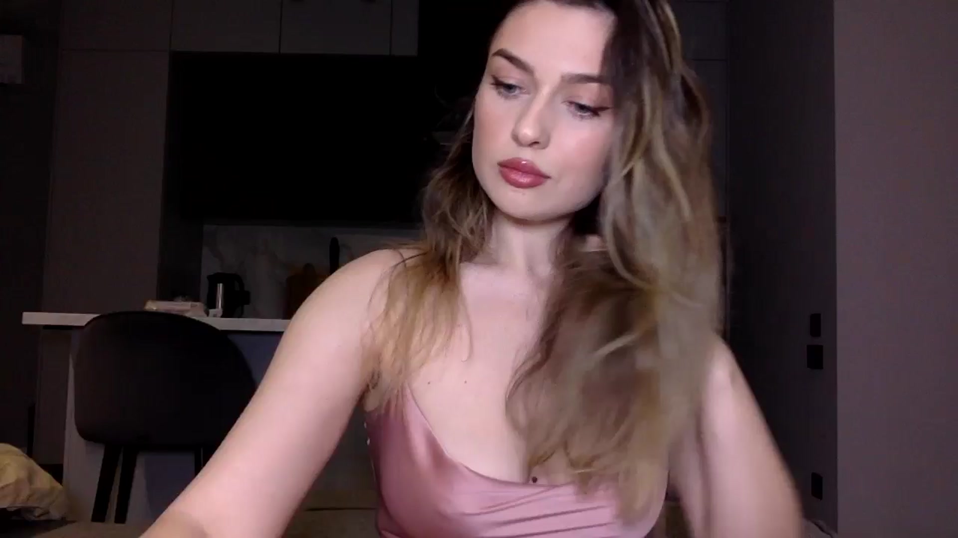Gallery image thumbnail from SindiMoon's myfreecams stream on, 01/13/2025, 21:47 image 14 of 20